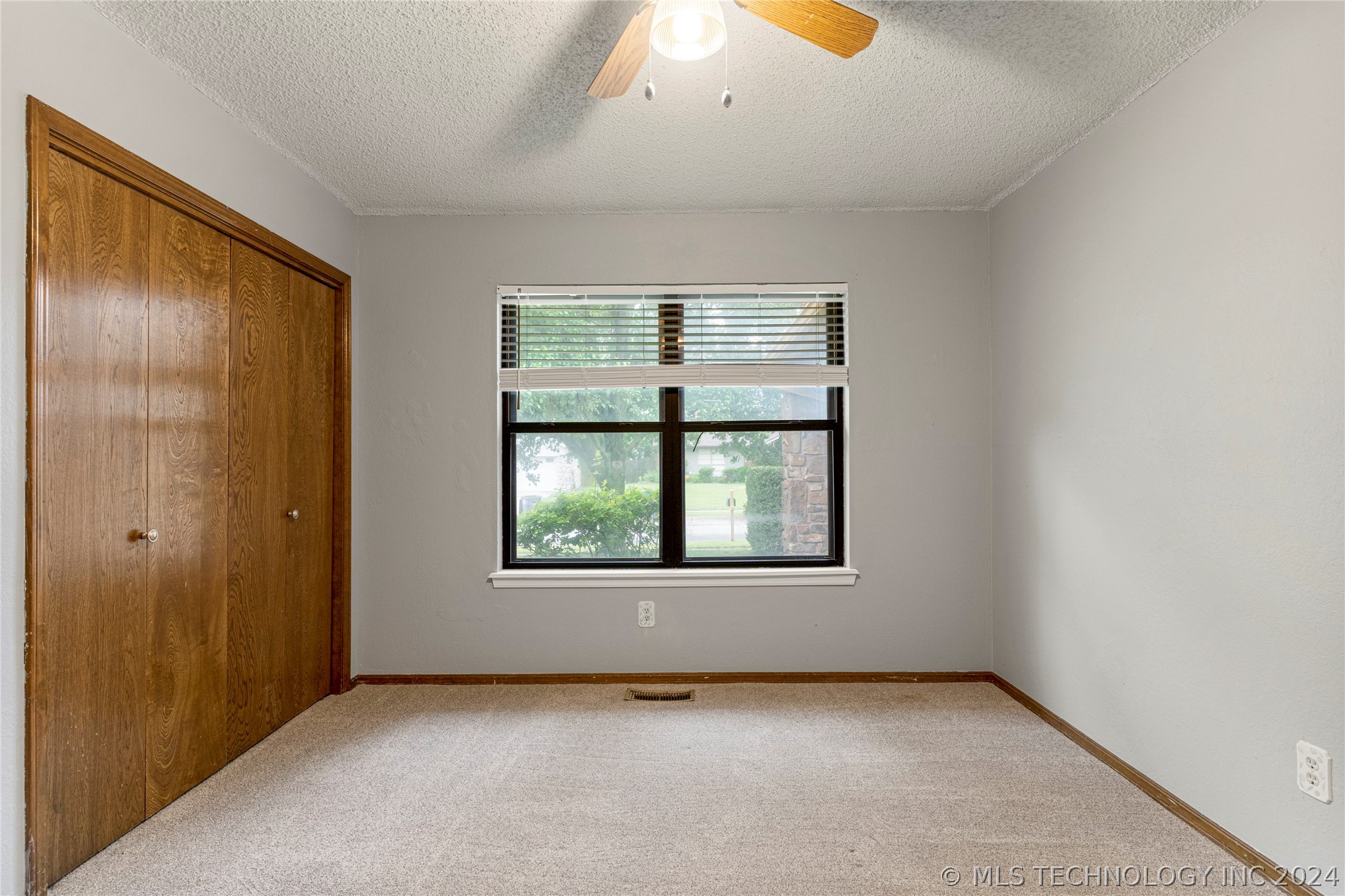 3225 S 148th East Avenue