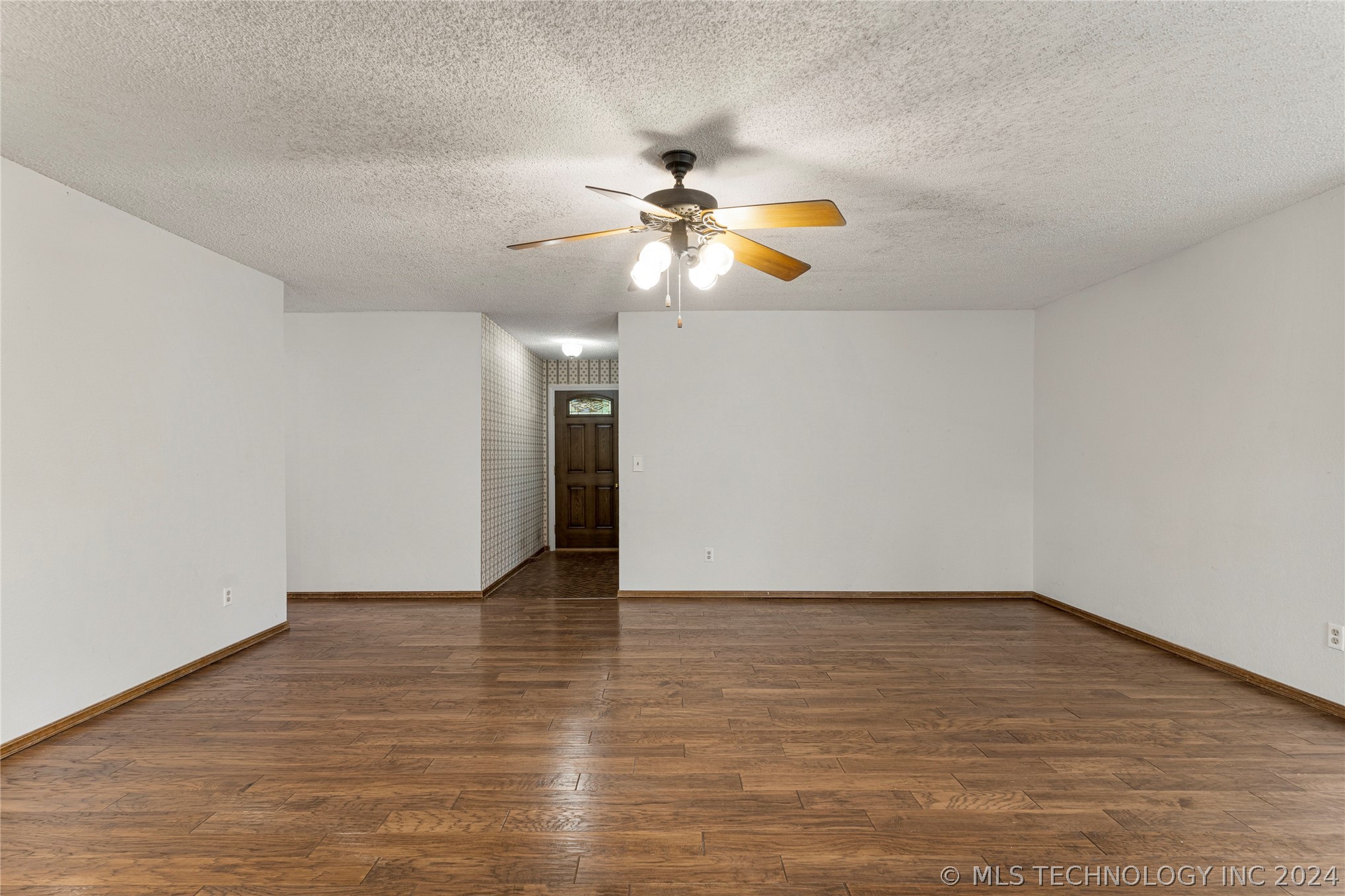 3225 S 148th East Avenue