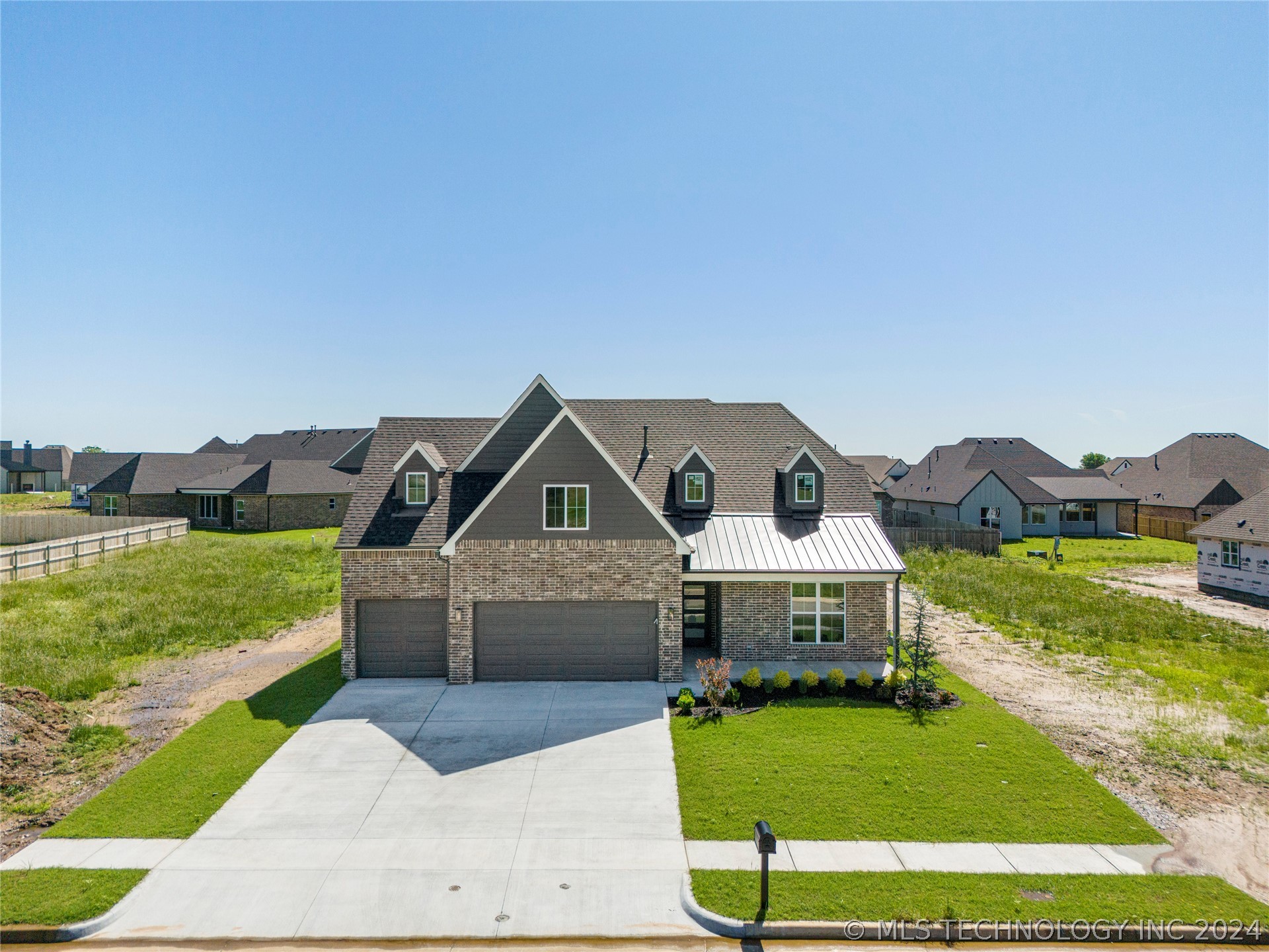 13703 S 20th Place E