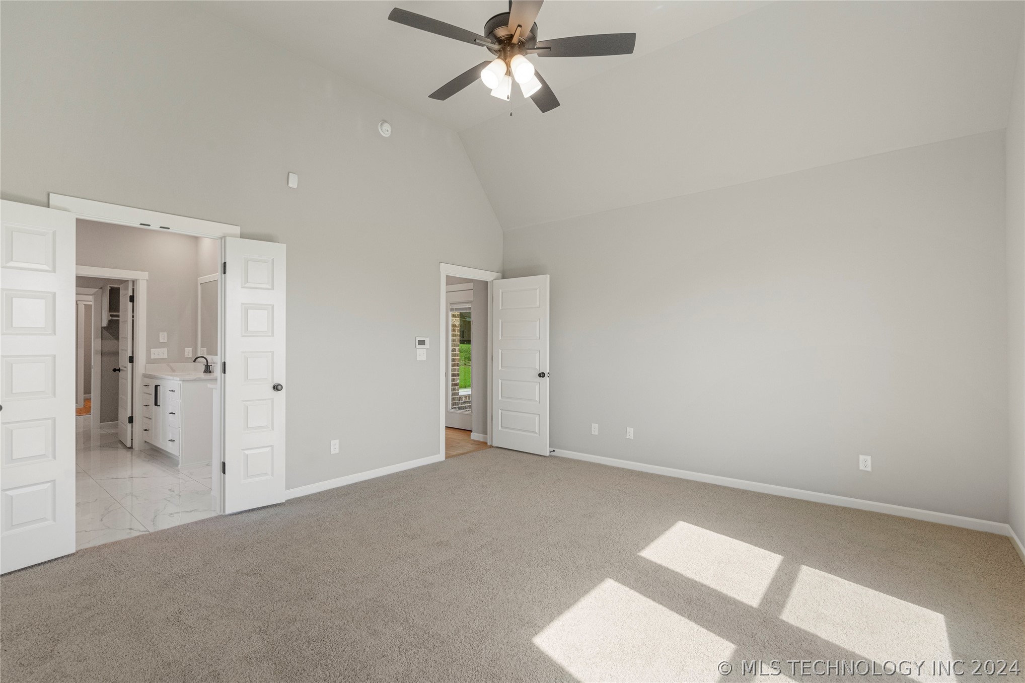 13703 S 20th Place E