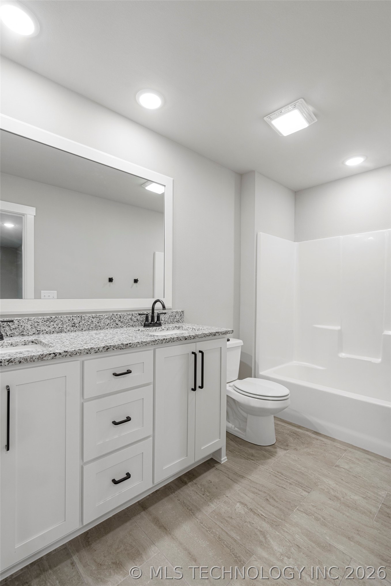 13703 S 20th Place E
