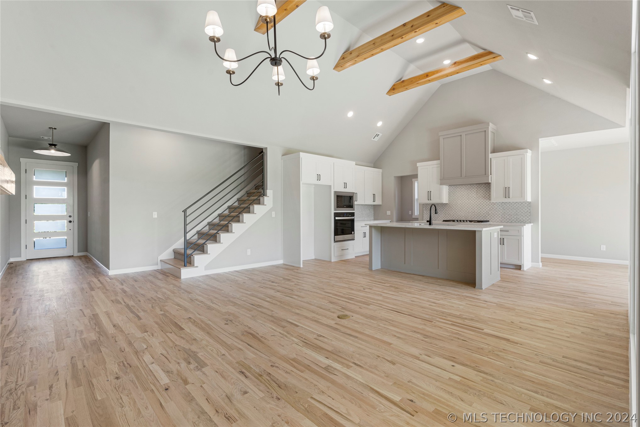 13703 S 20th Place E