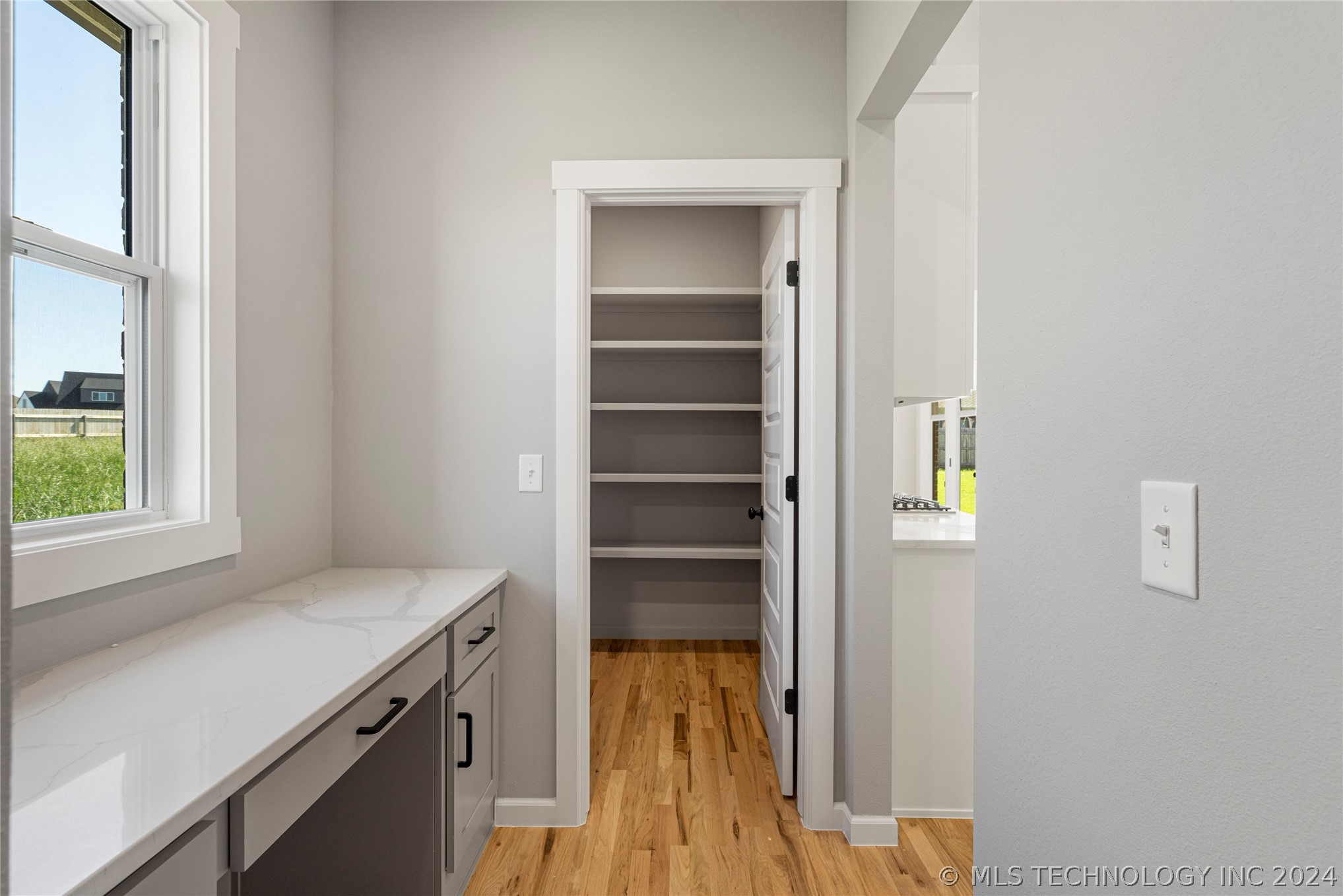 13703 S 20th Place E