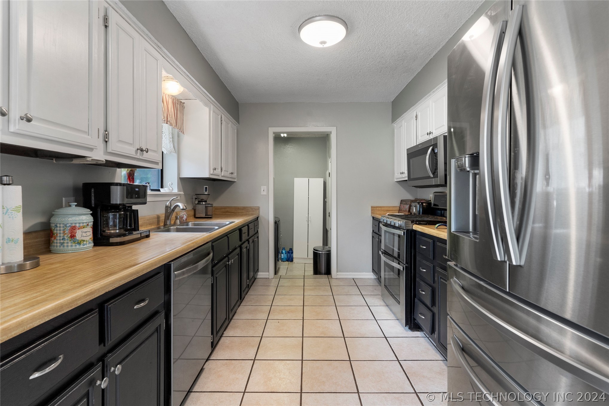 121 W 9th Street S