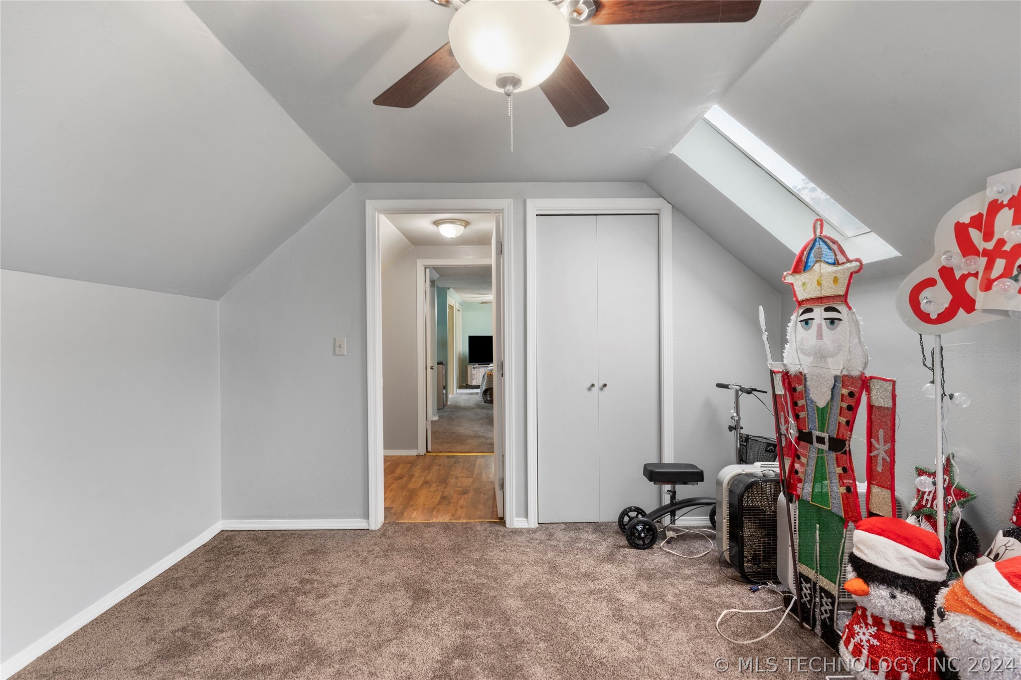 121 W 9th Street S