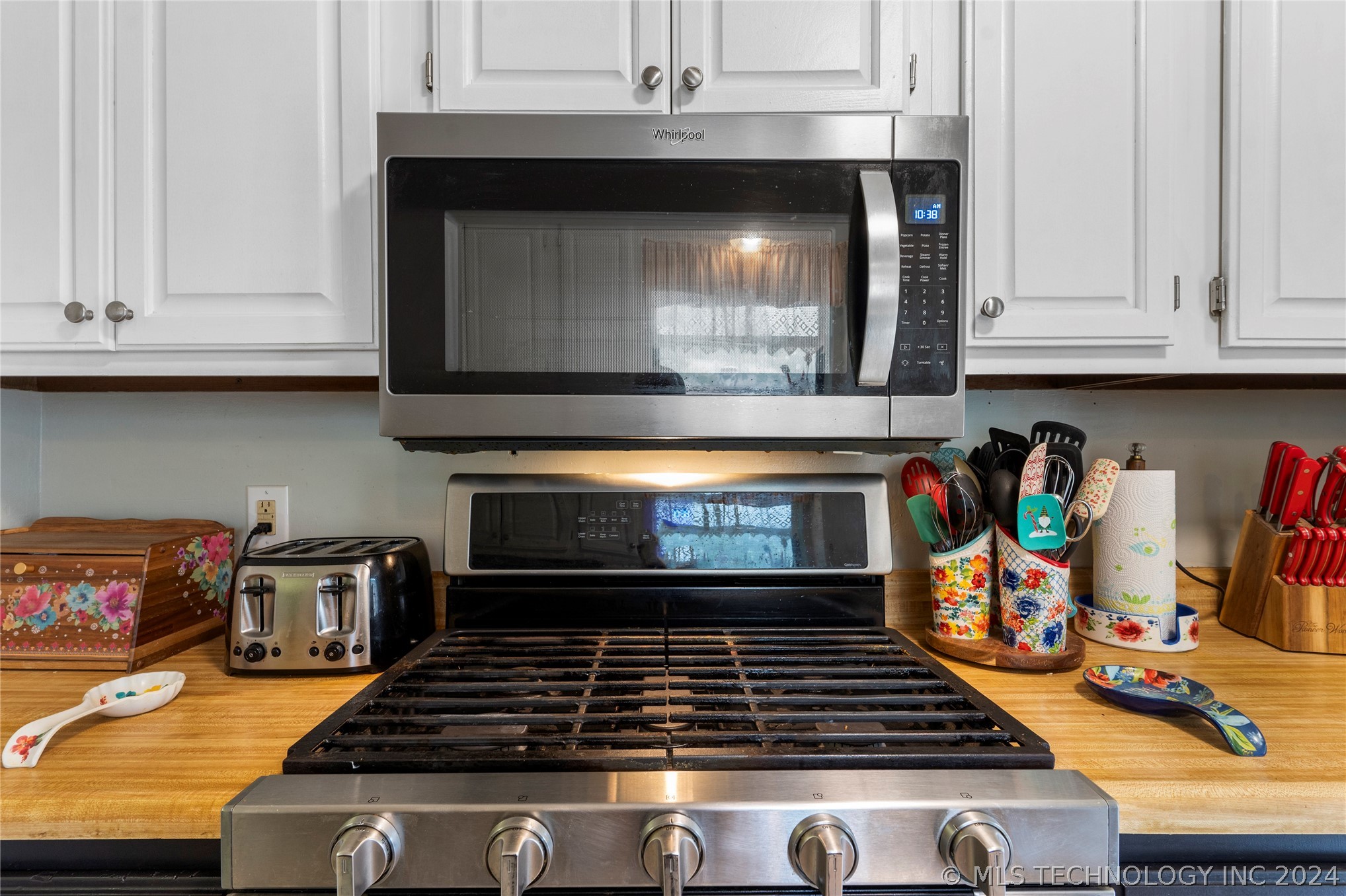 121 W 9th Street S