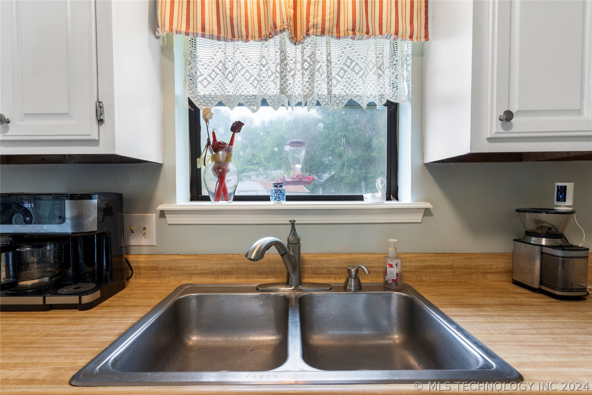 121 W 9th Street S
