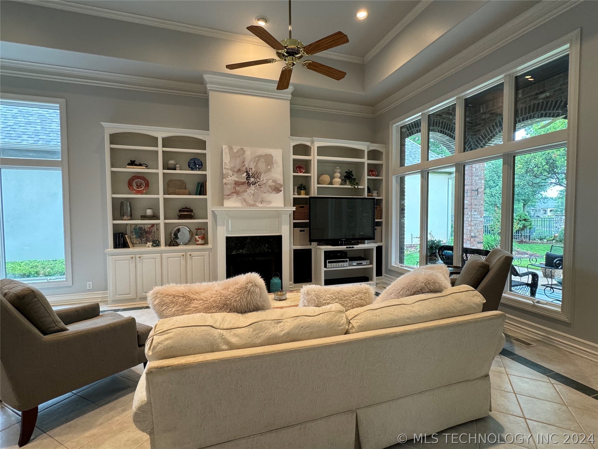 5835 W Orlando Circle