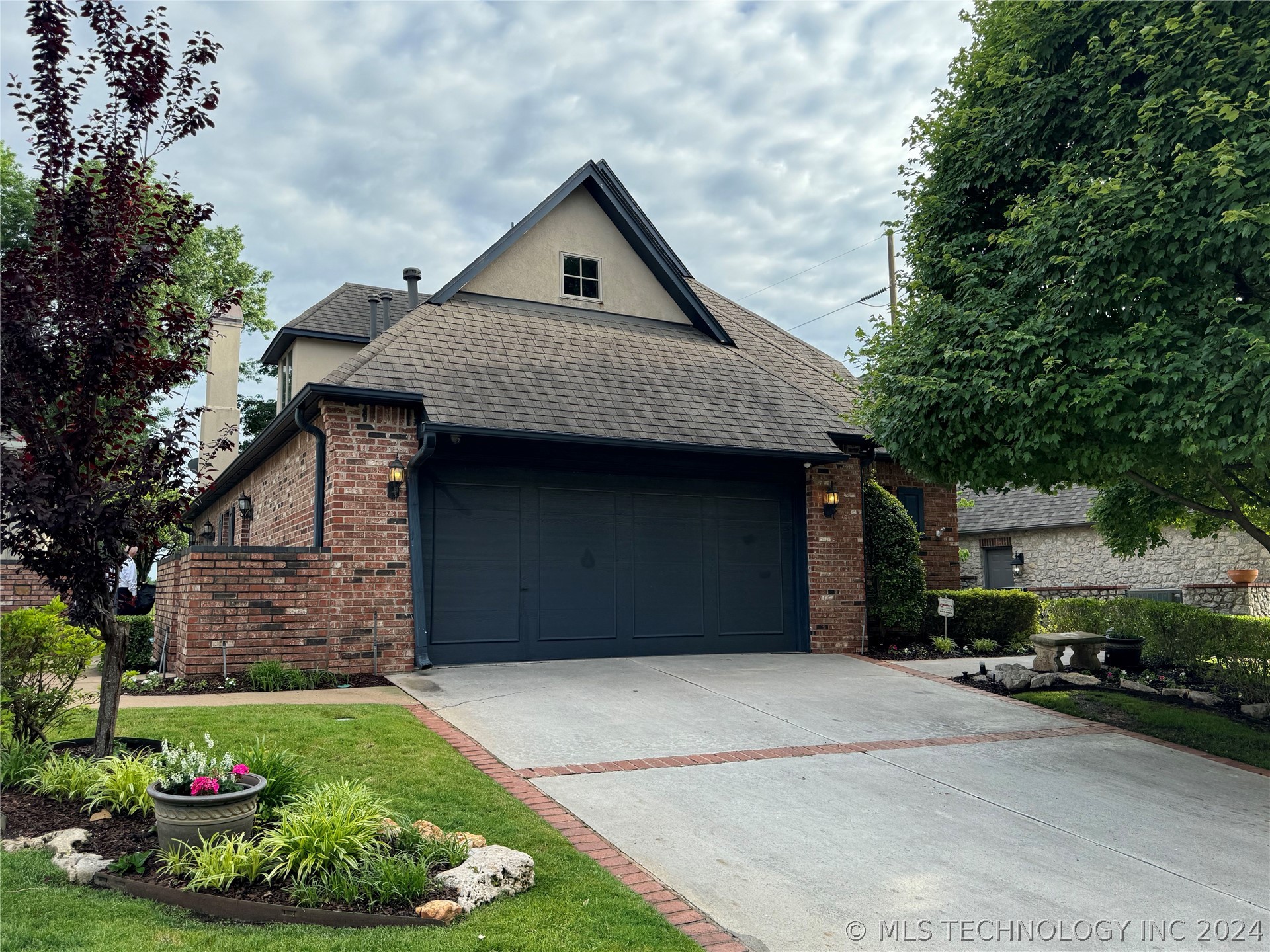5835 W Orlando Circle