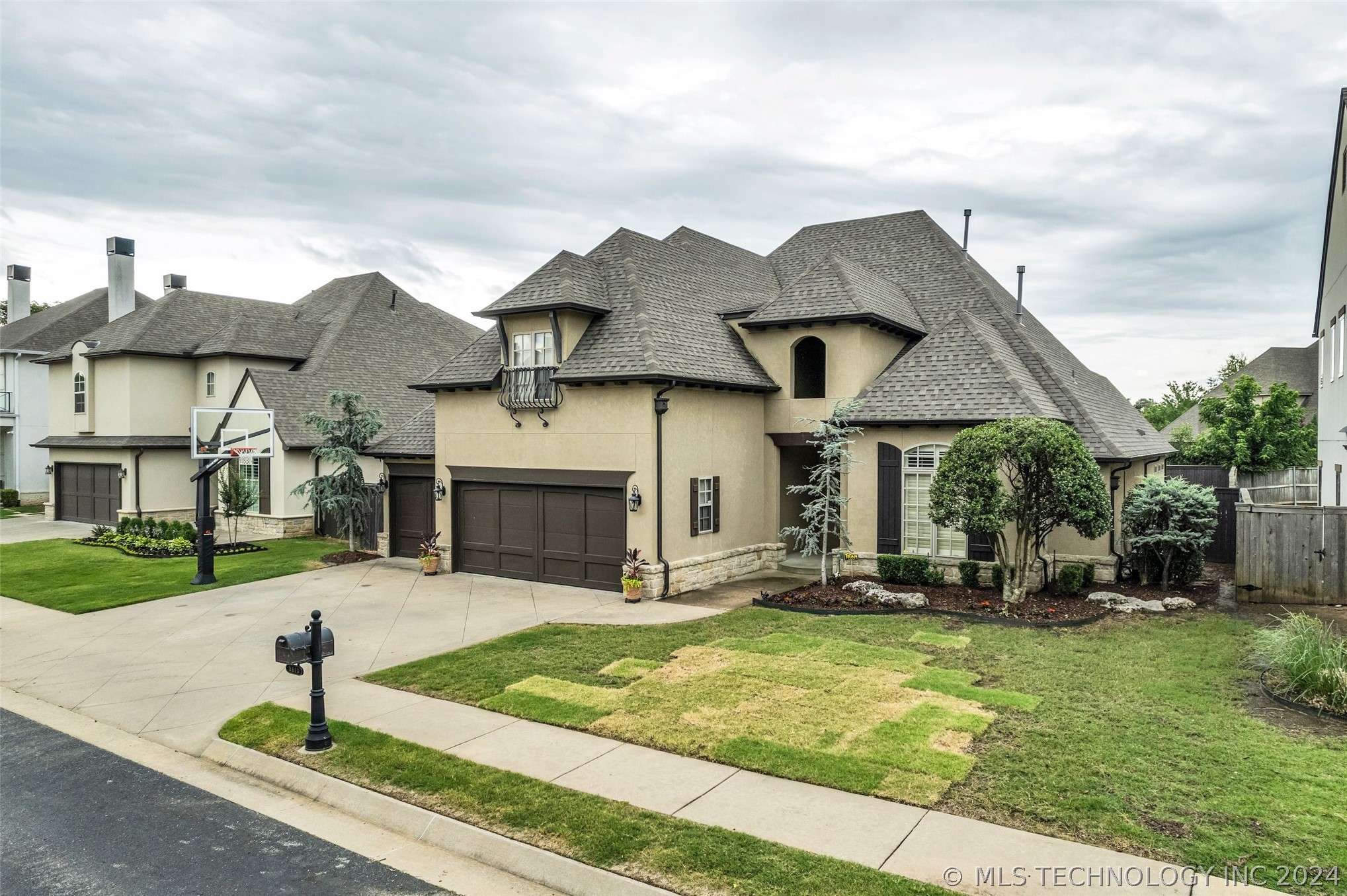 3810 E 117th Place S