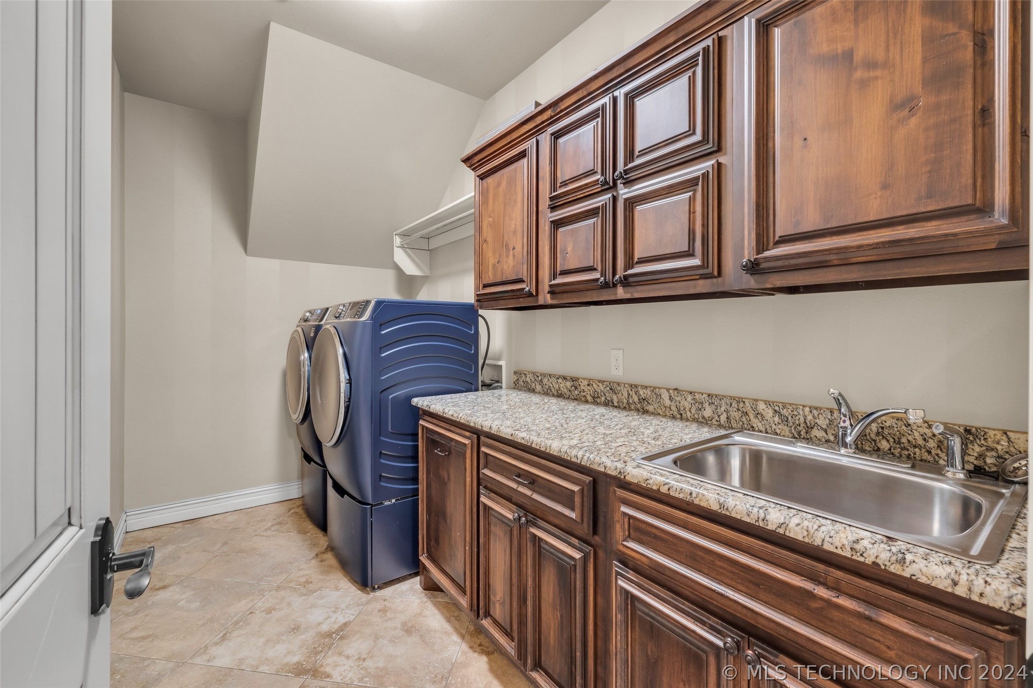 3810 E 117th Place S