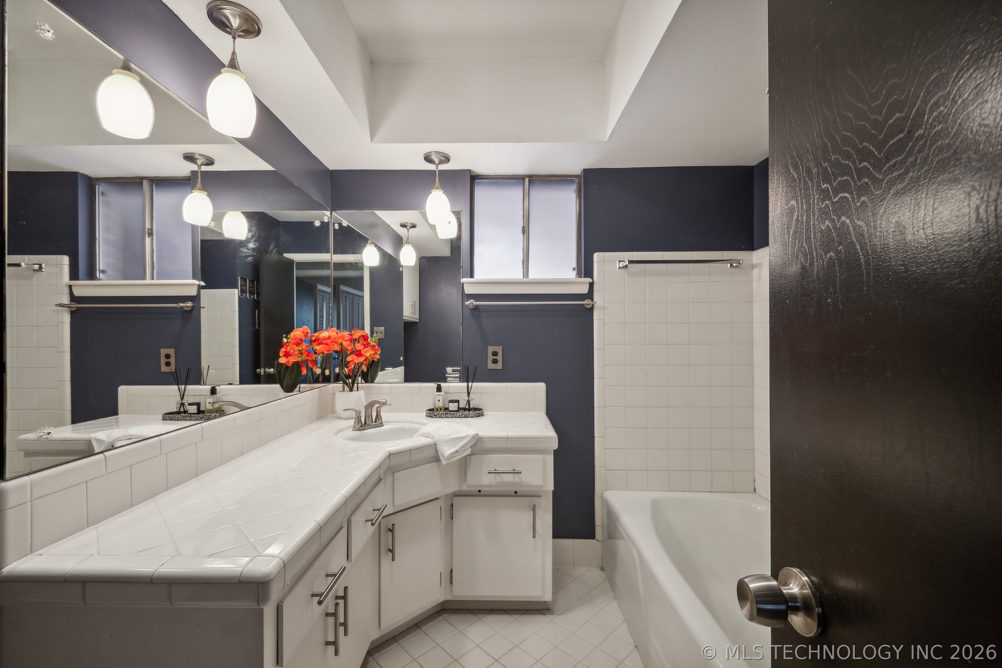 7216 E 55th Place