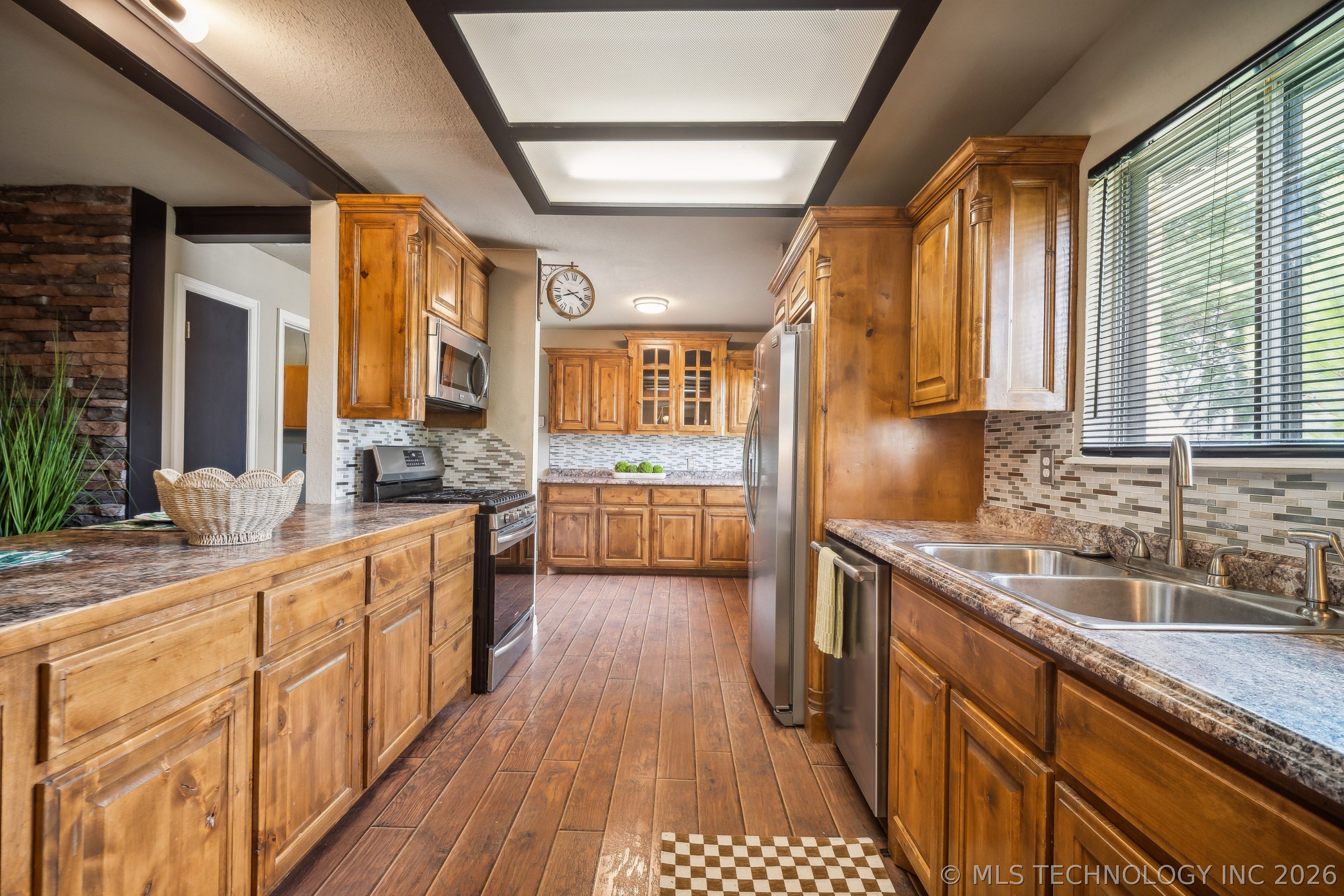 7216 E 55th Place