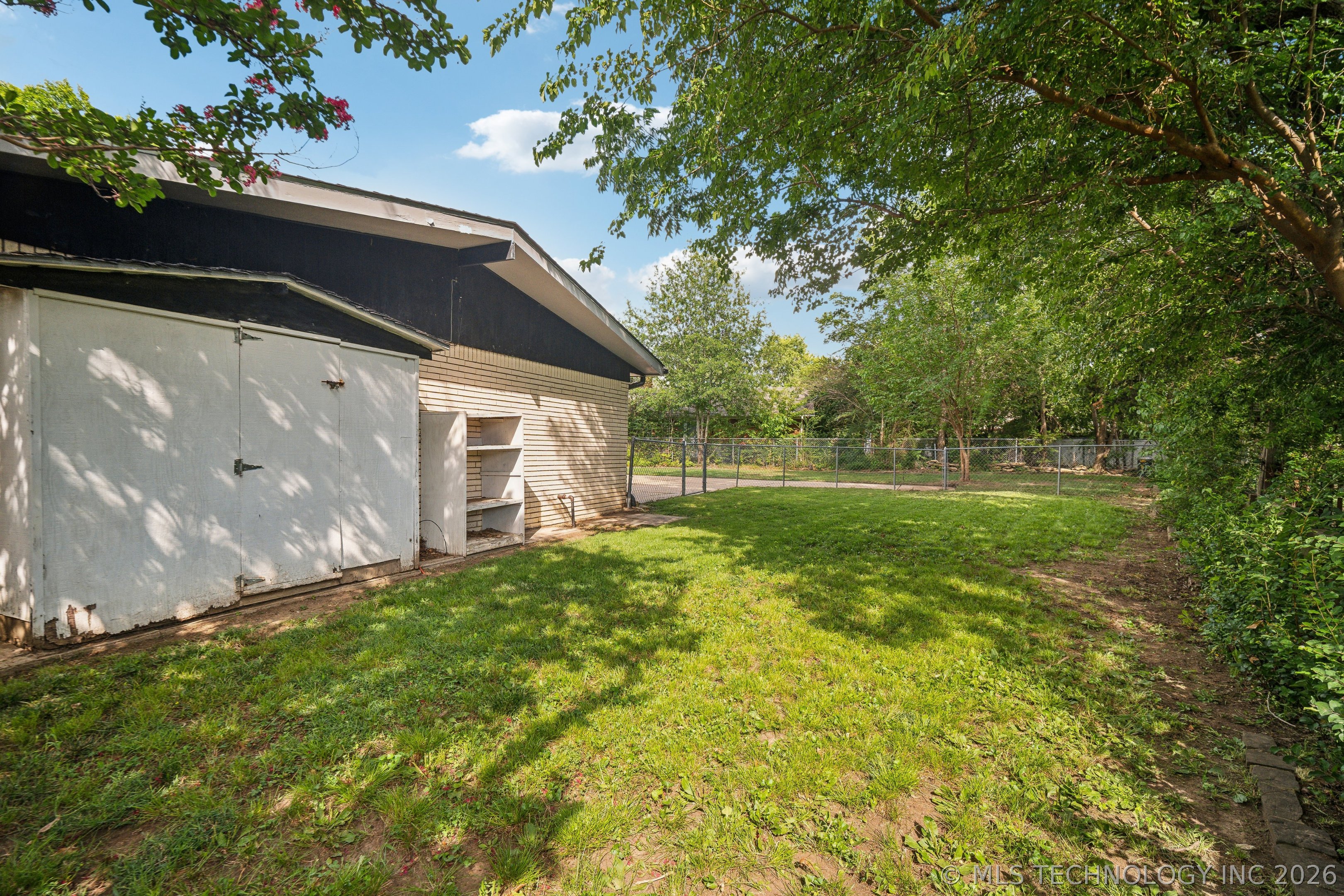 7216 E 55th Place