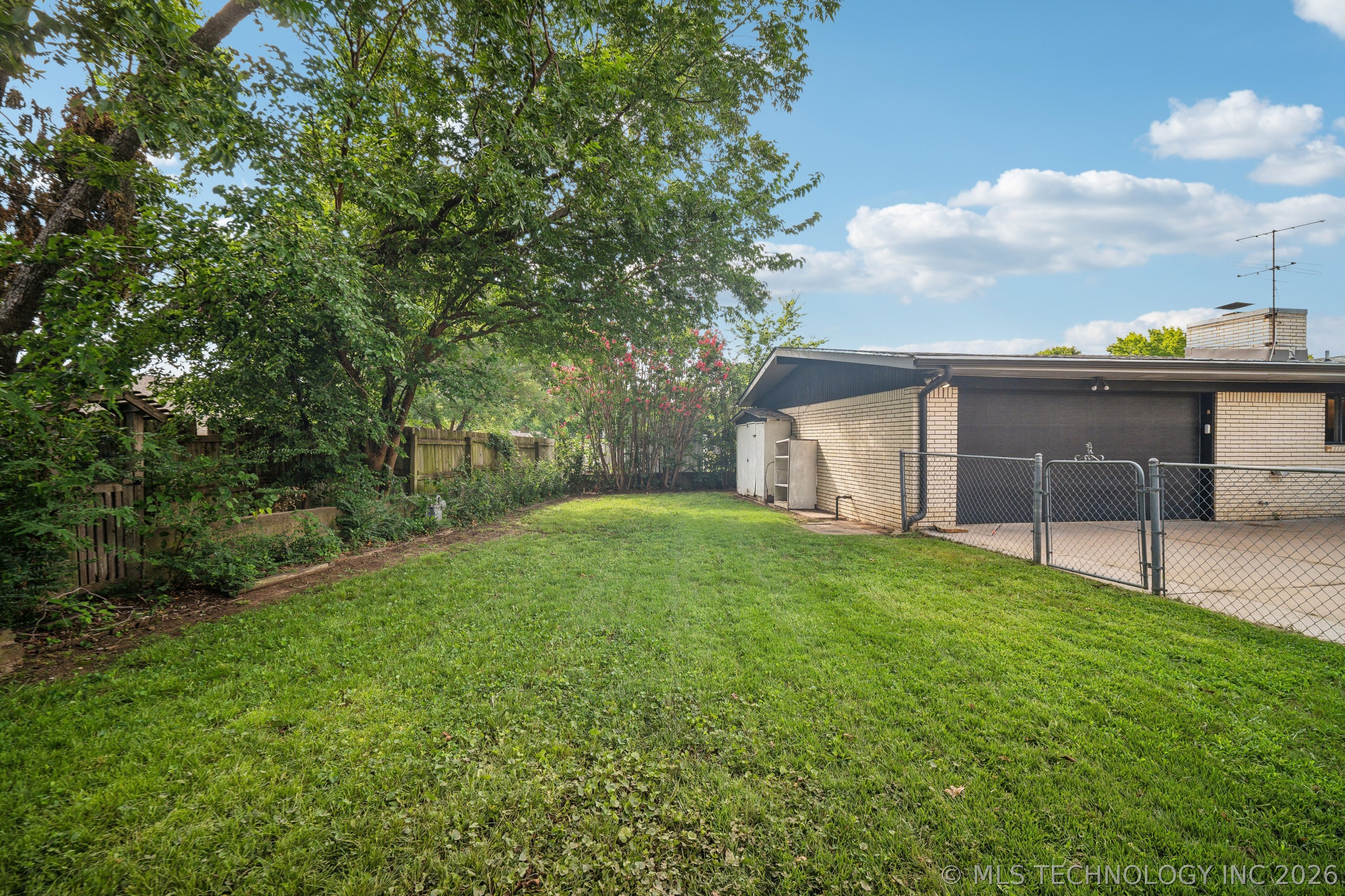7216 E 55th Place