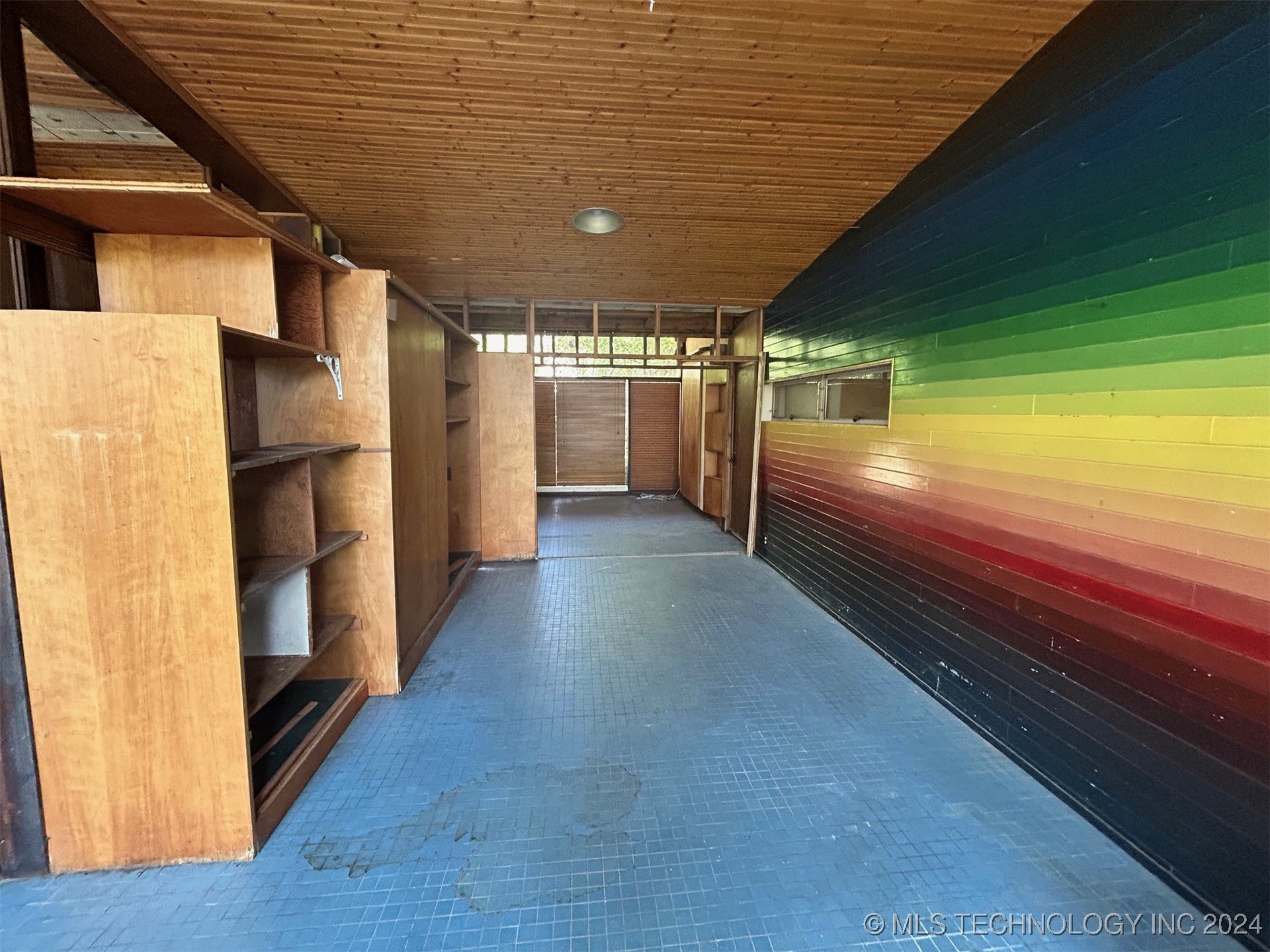 106 E 25th Street