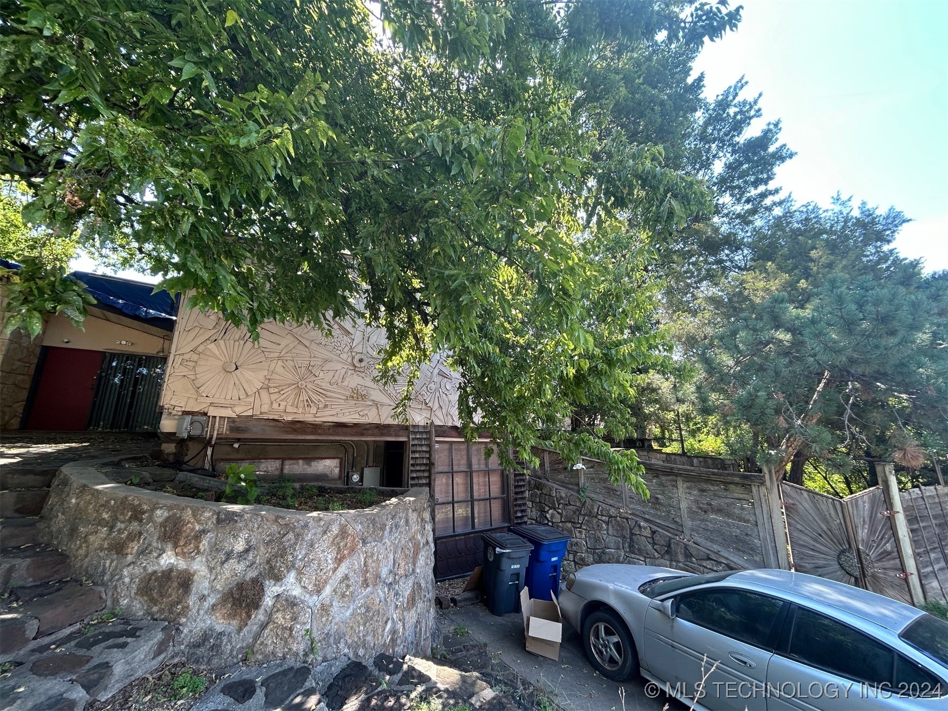 106 E 25th Street