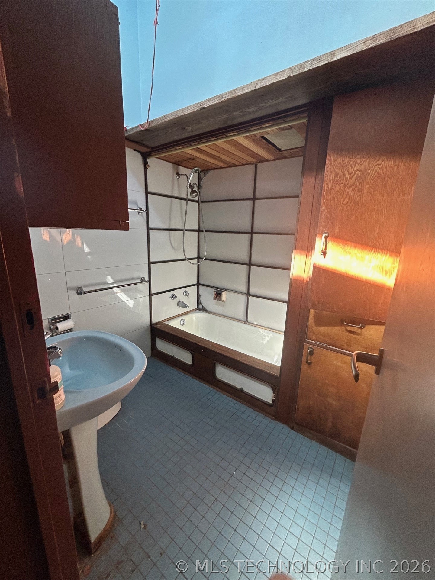 106 E 25th Street