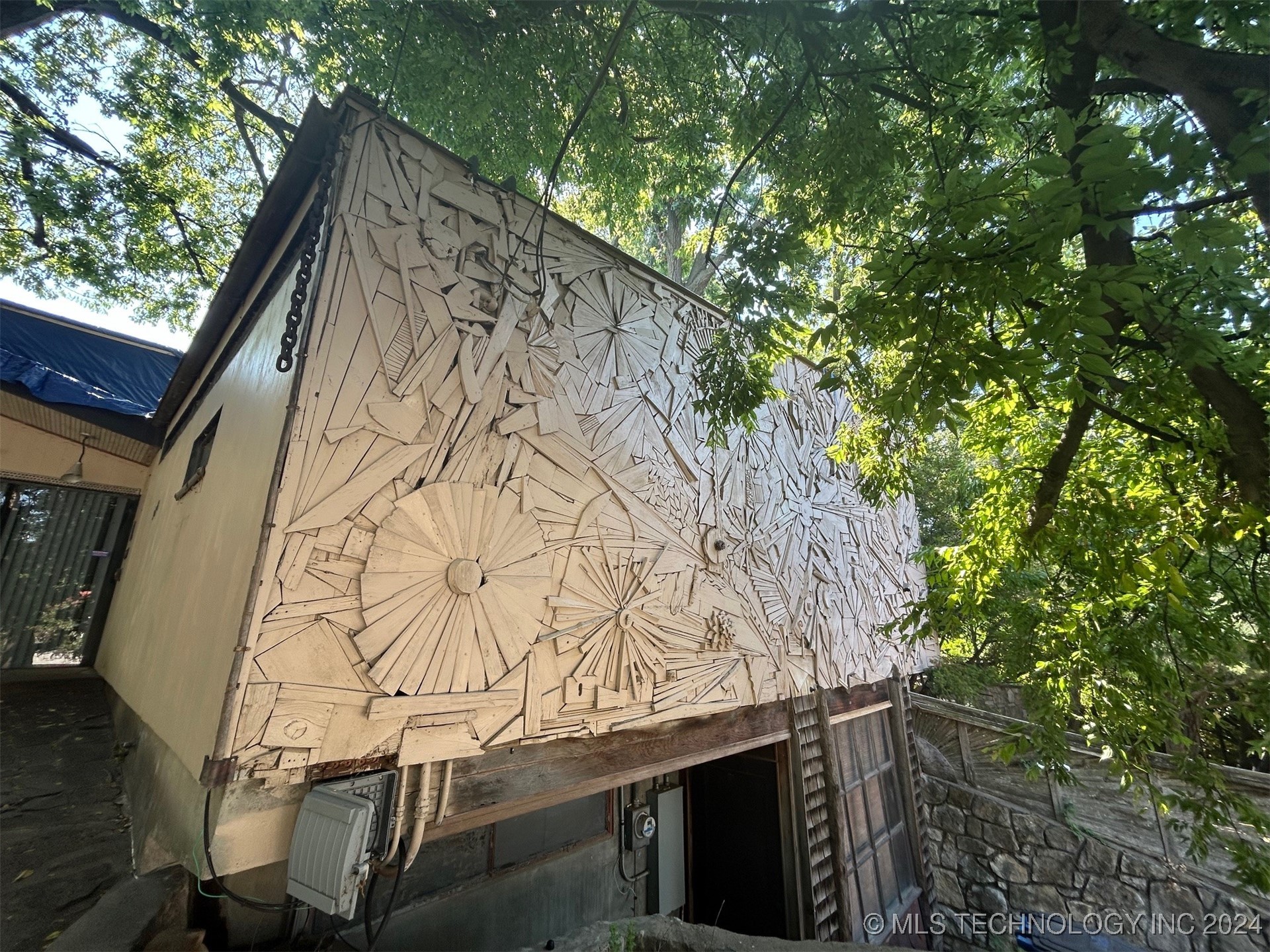 106 E 25th Street