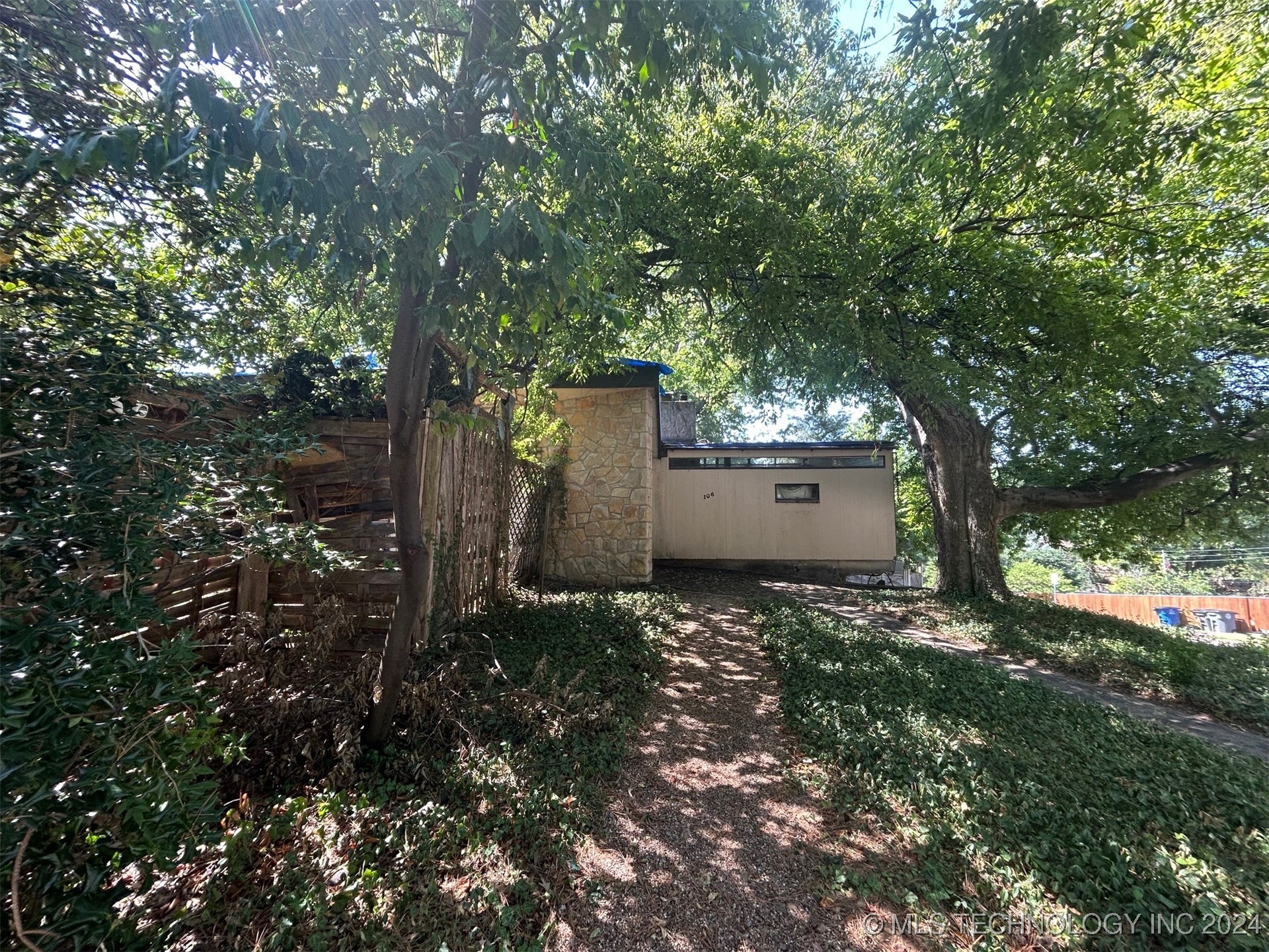 106 E 25th Street