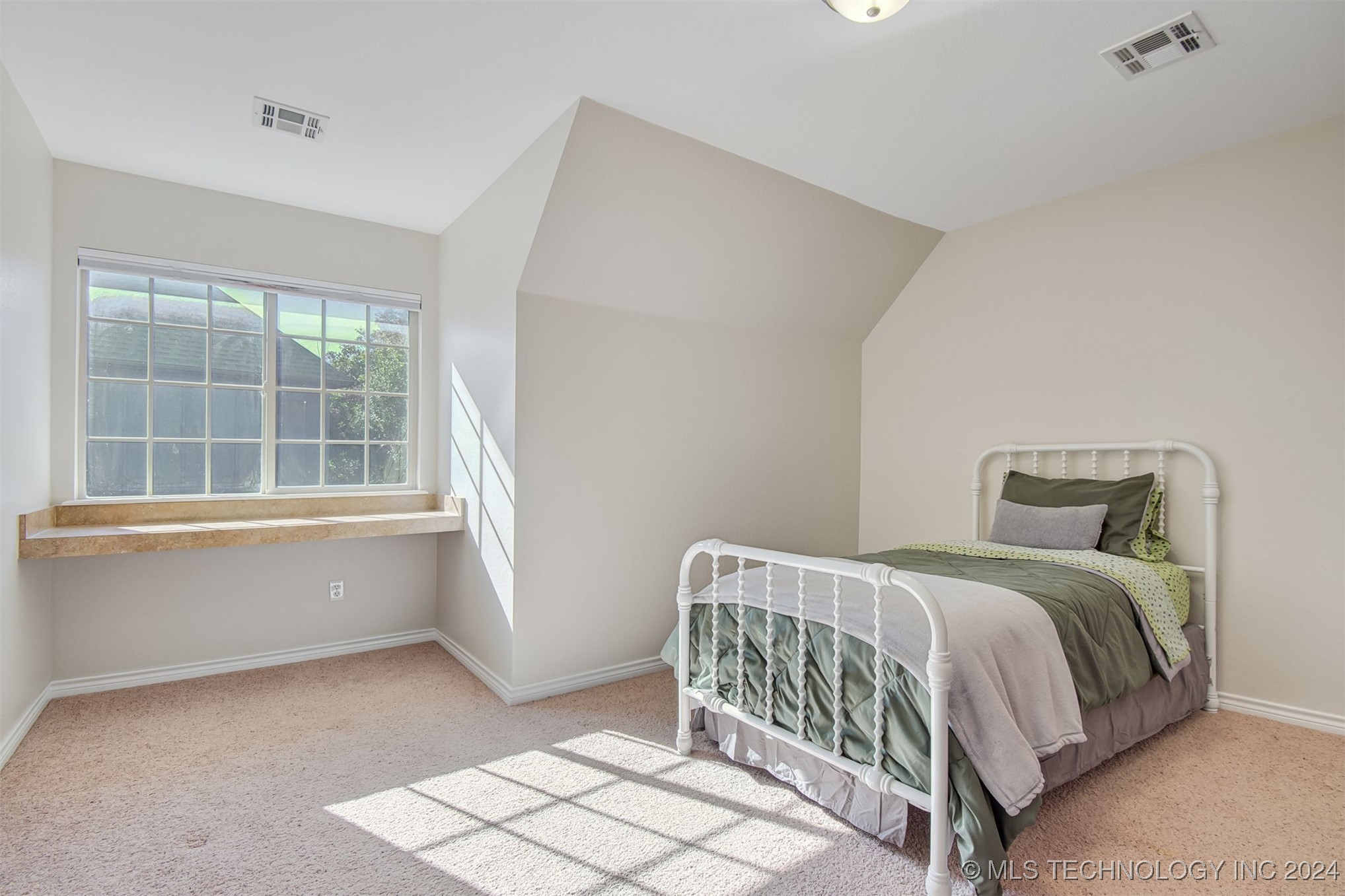 2804 N Gum Court