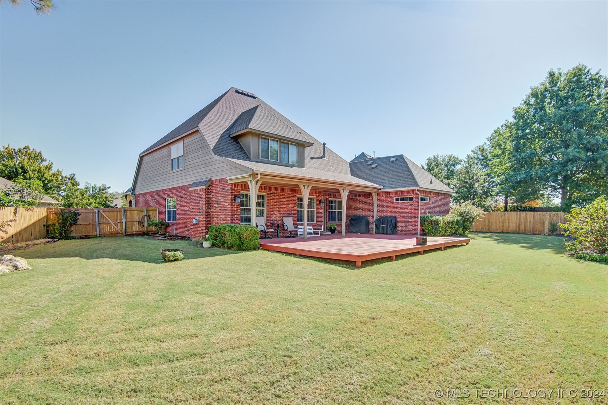 2804 N Gum Court