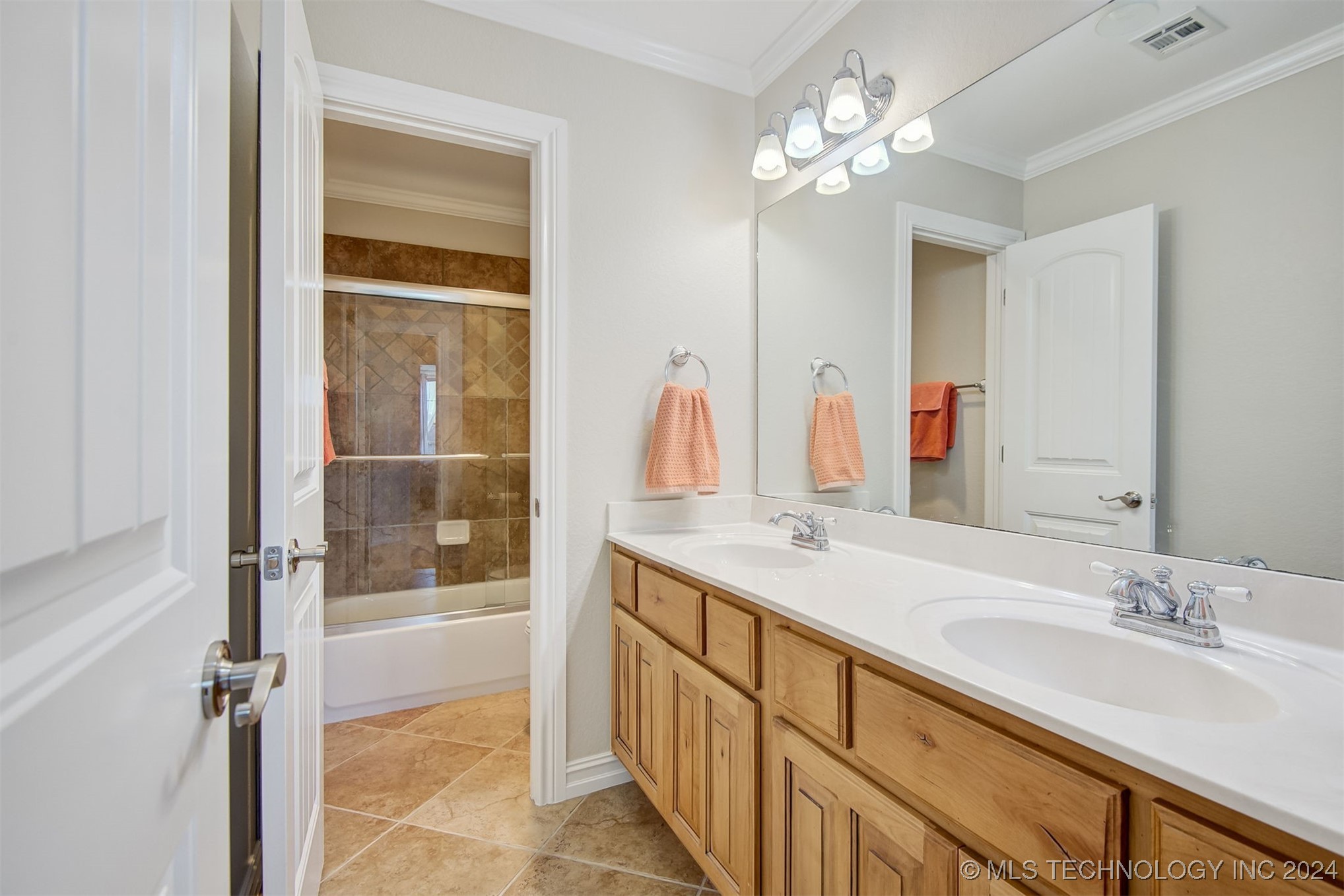 2804 N Gum Court