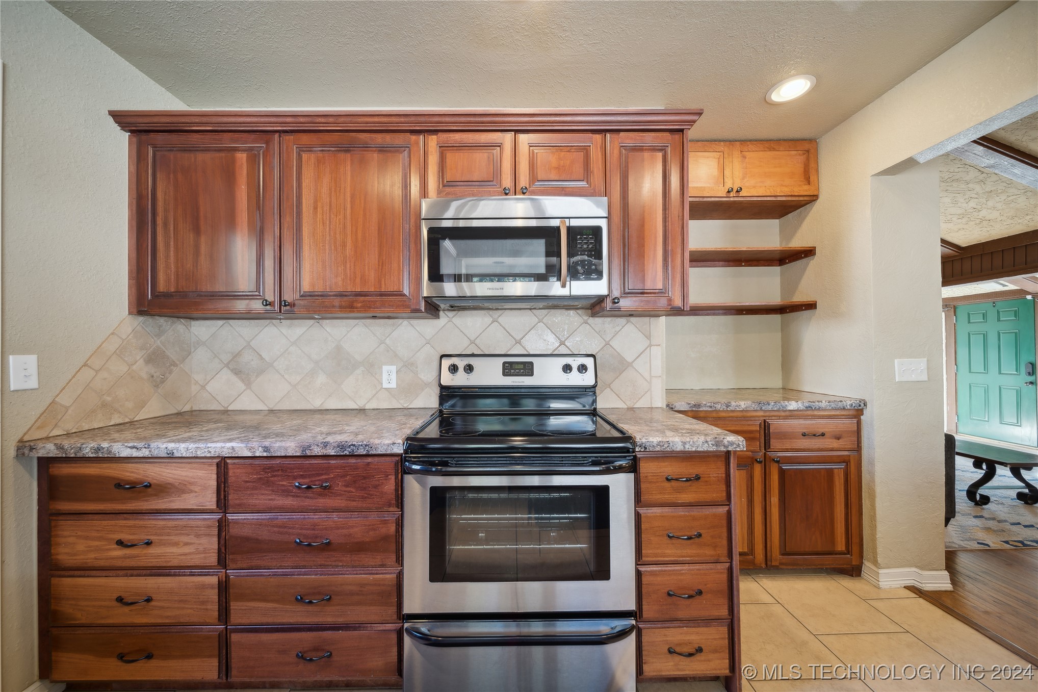 1527 E 50th Street