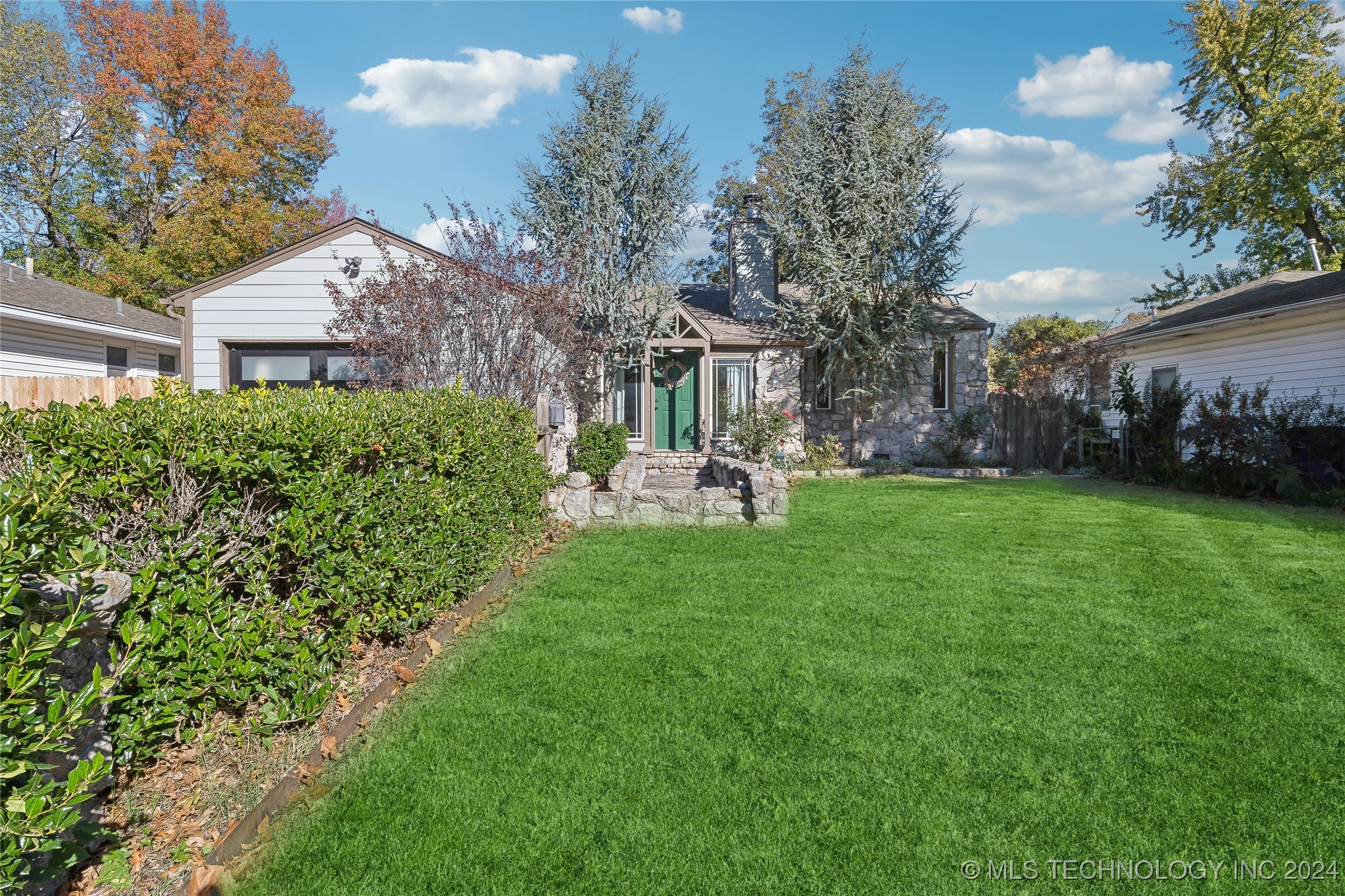 1527 E 50th Street