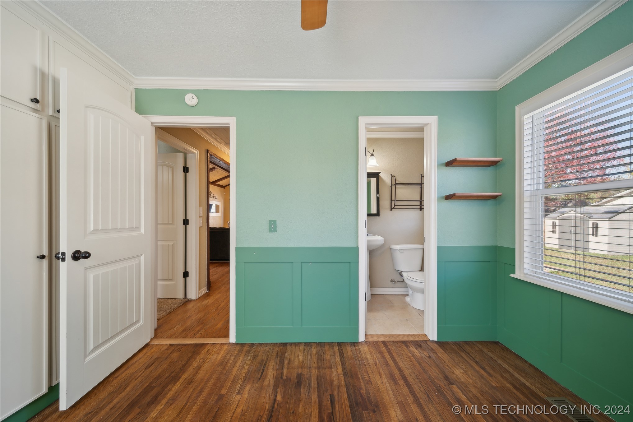 1527 E 50th Street