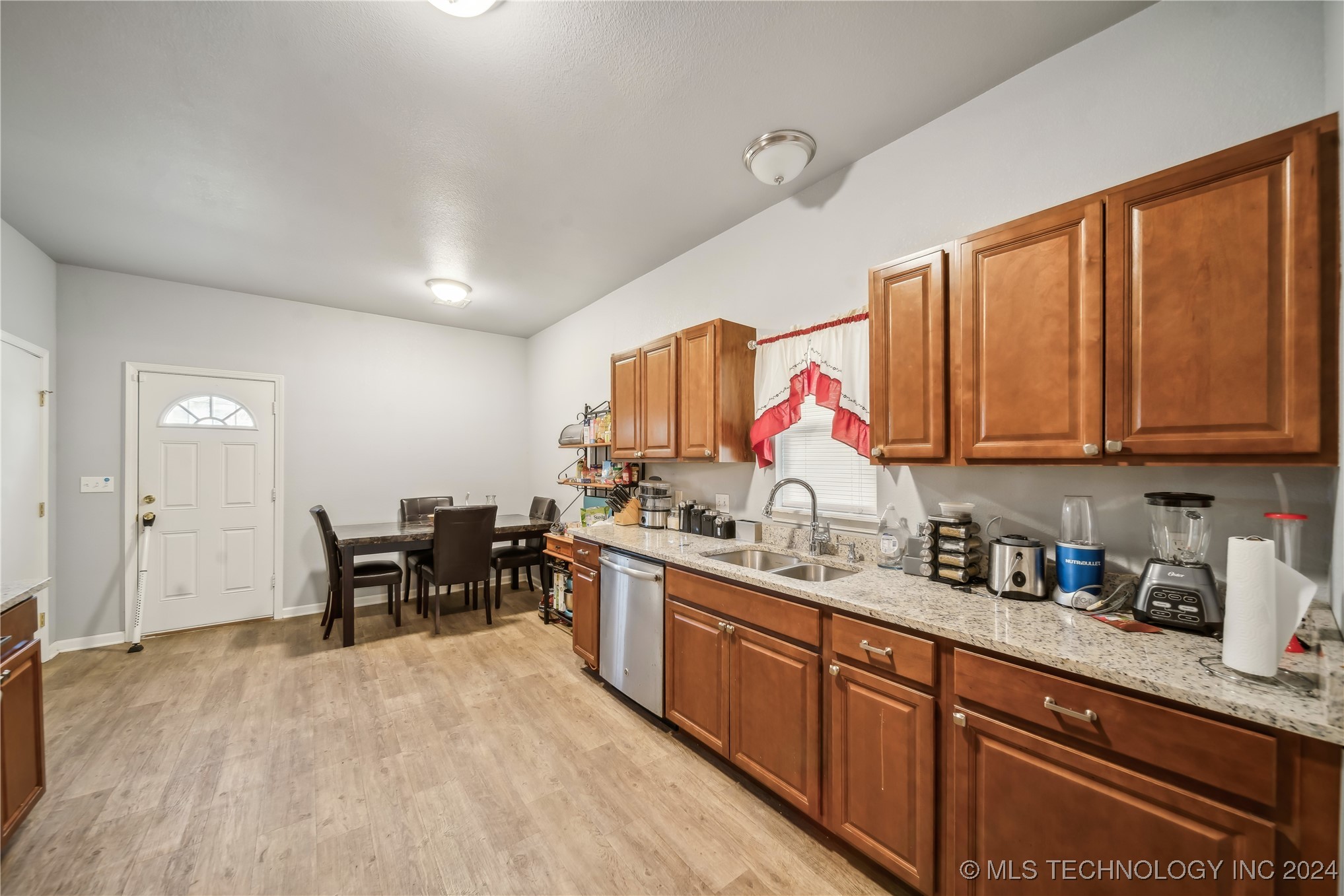 1228 N Main Street