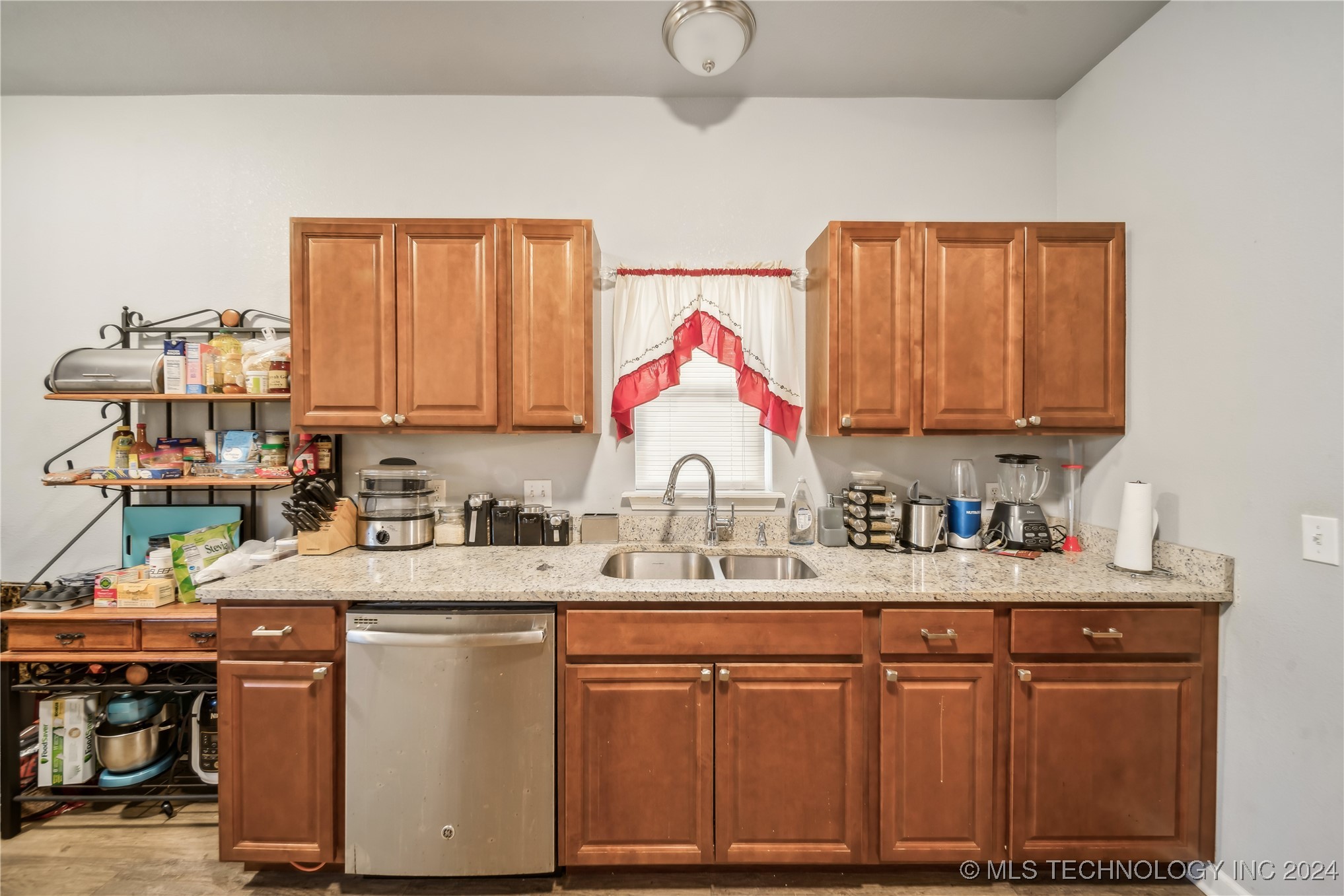1228 N Main Street