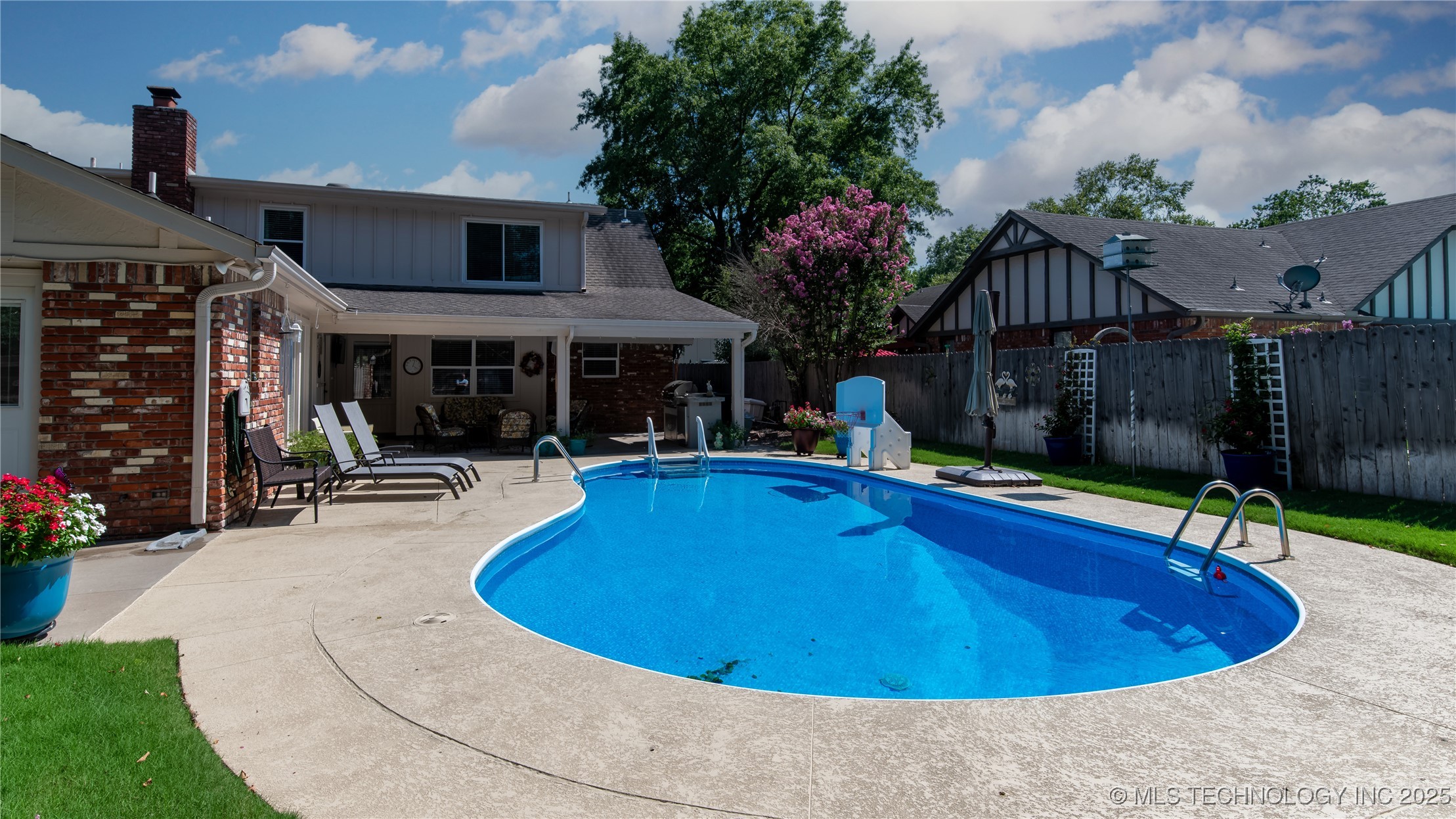 6909 E 100th Street
