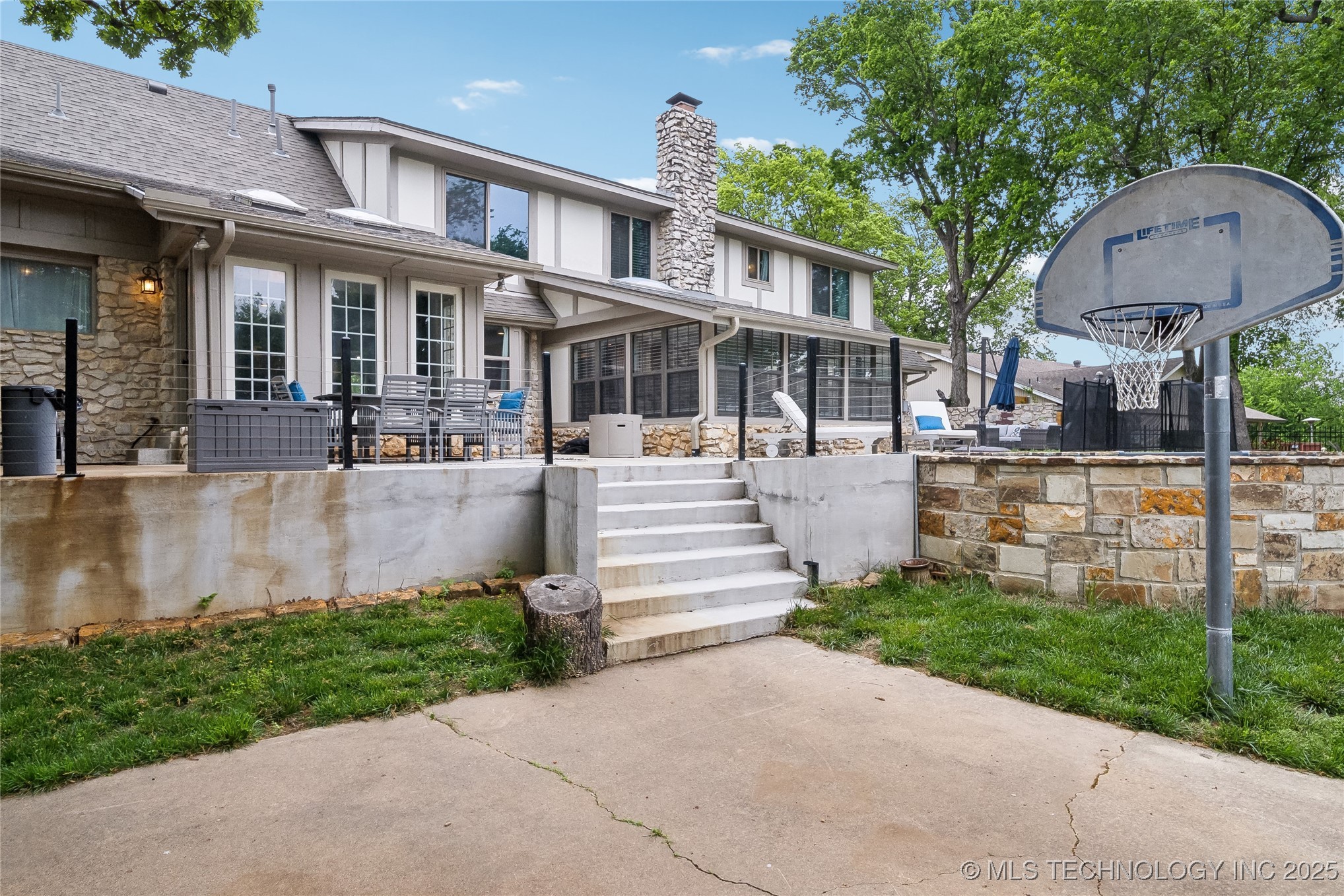 3506 E 66th Street