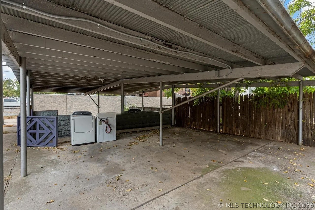1315 S Carson Avenue