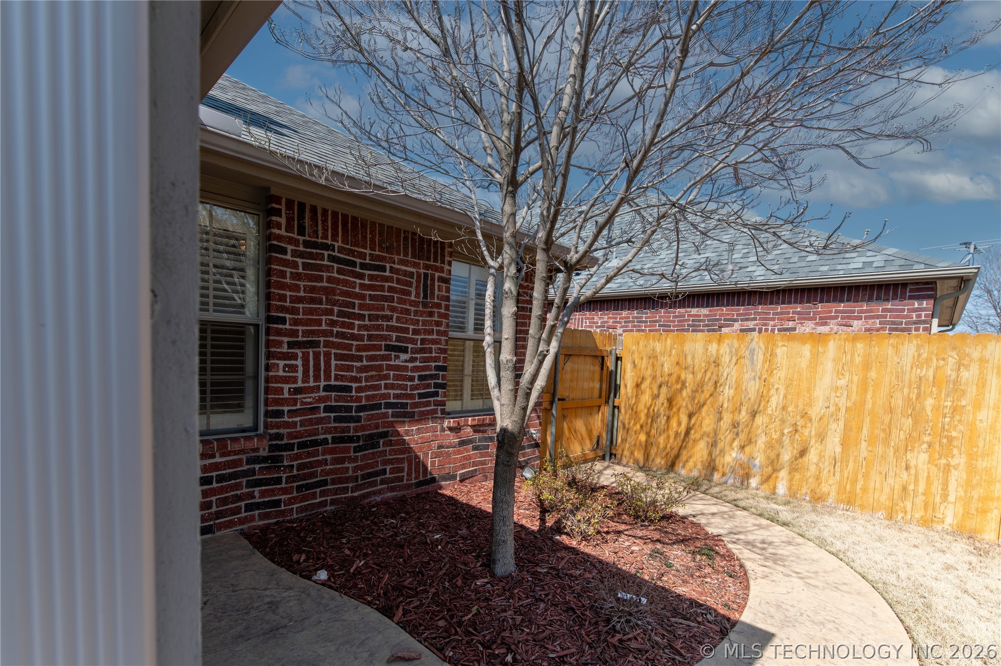 4303 S Sweet Gum Avenue