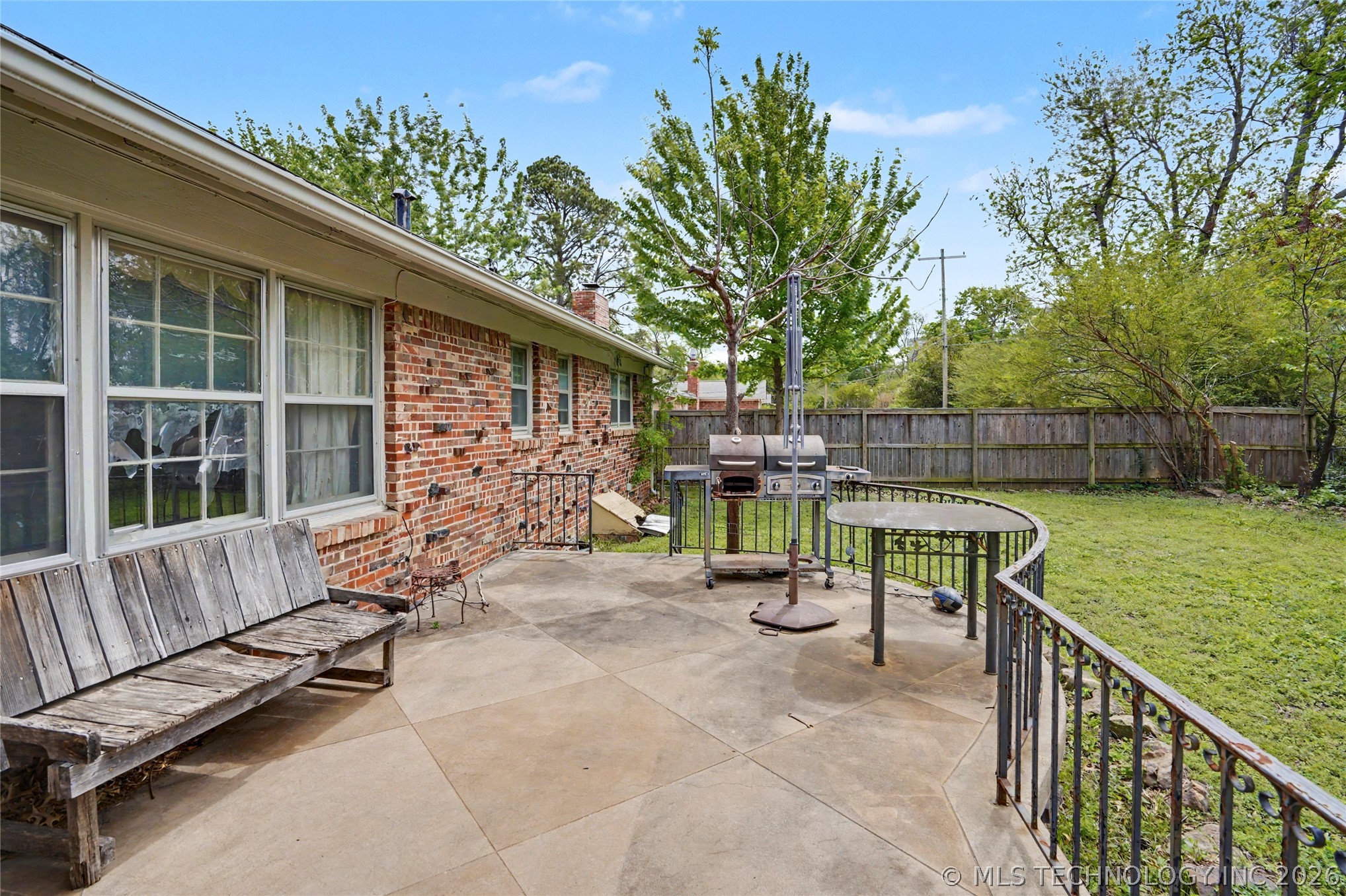 4332 E 58th Place