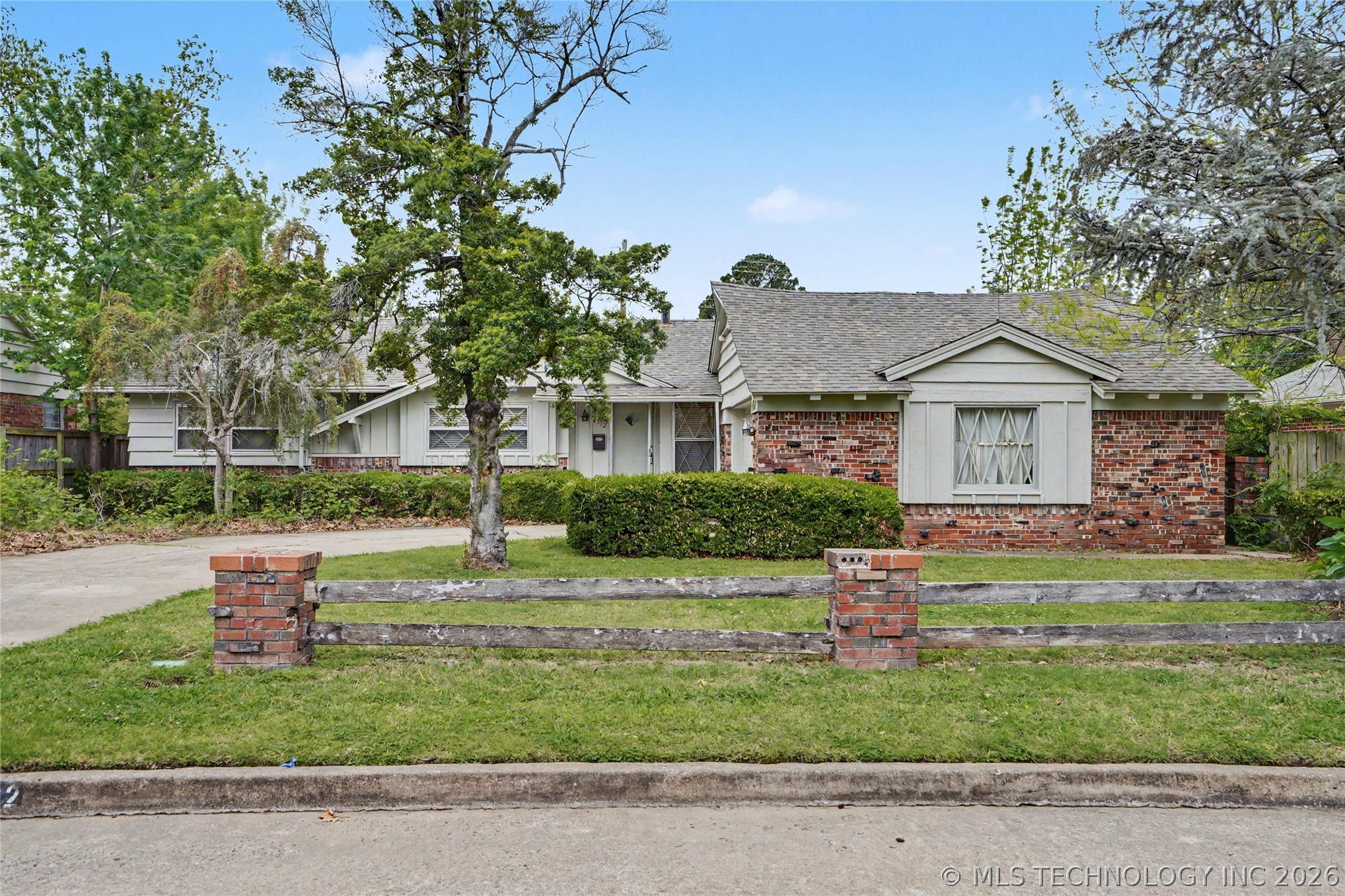 4332 E 58th Place