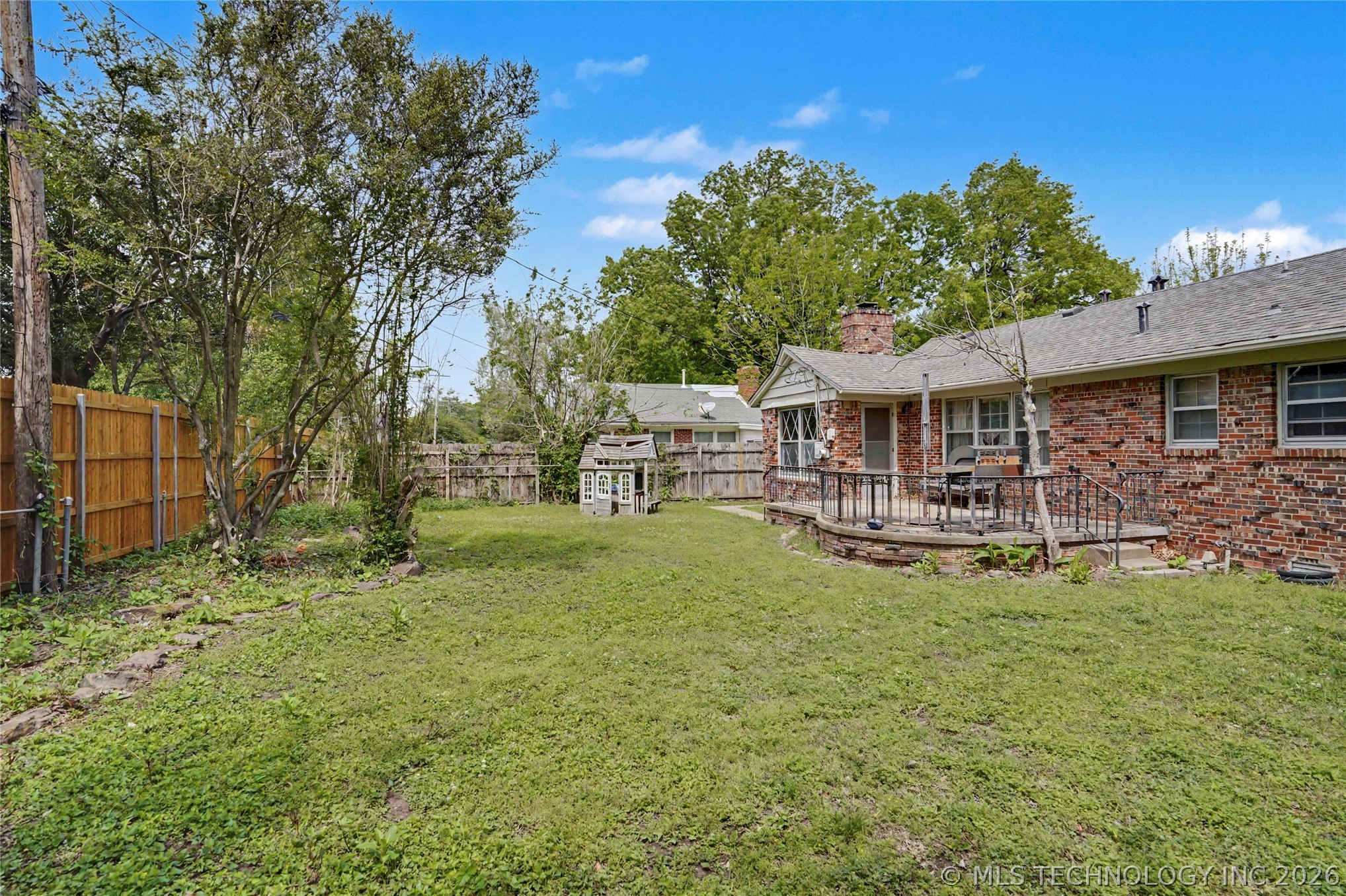 4332 E 58th Place