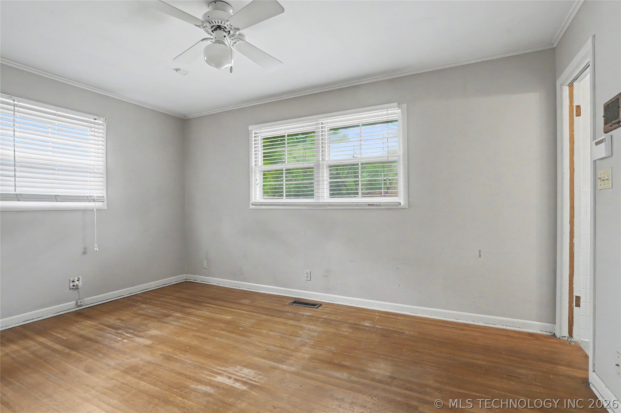4332 E 58th Place