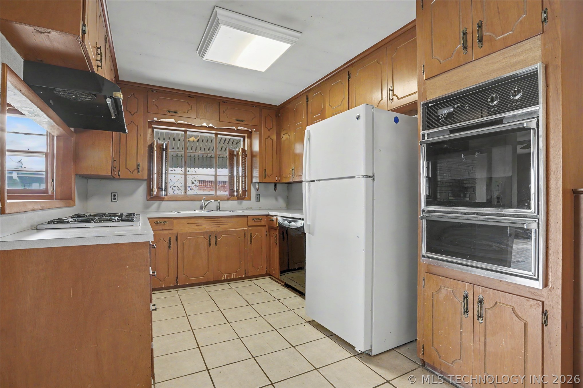 4332 E 58th Place