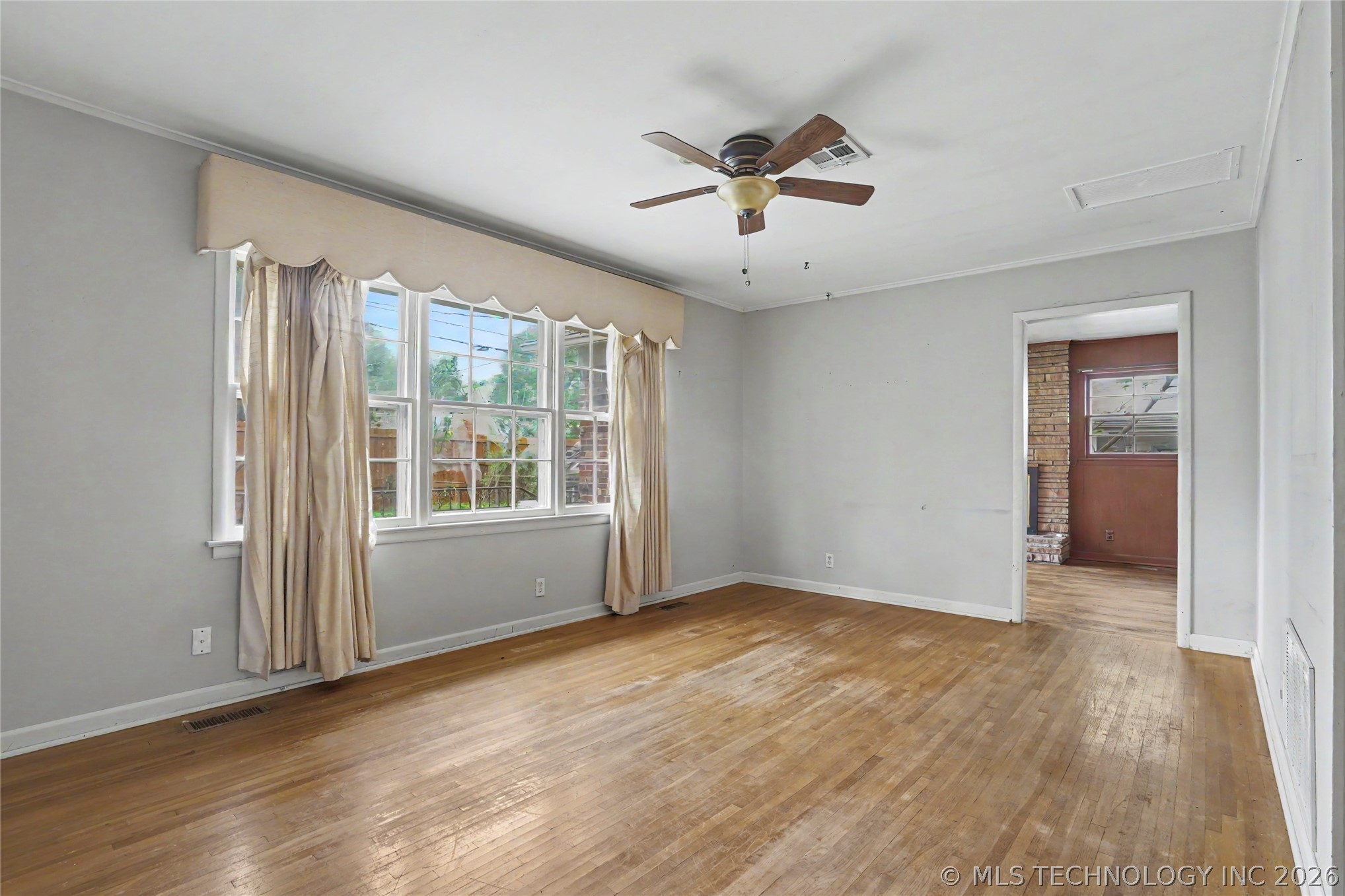 4332 E 58th Place
