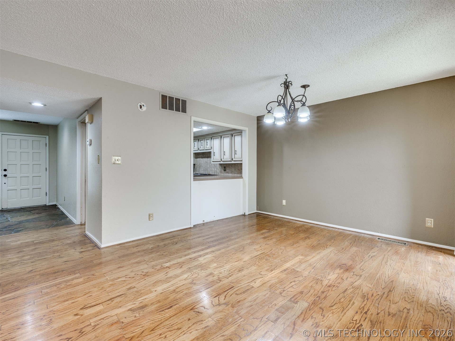 5929 S Atlanta Avenue 5929