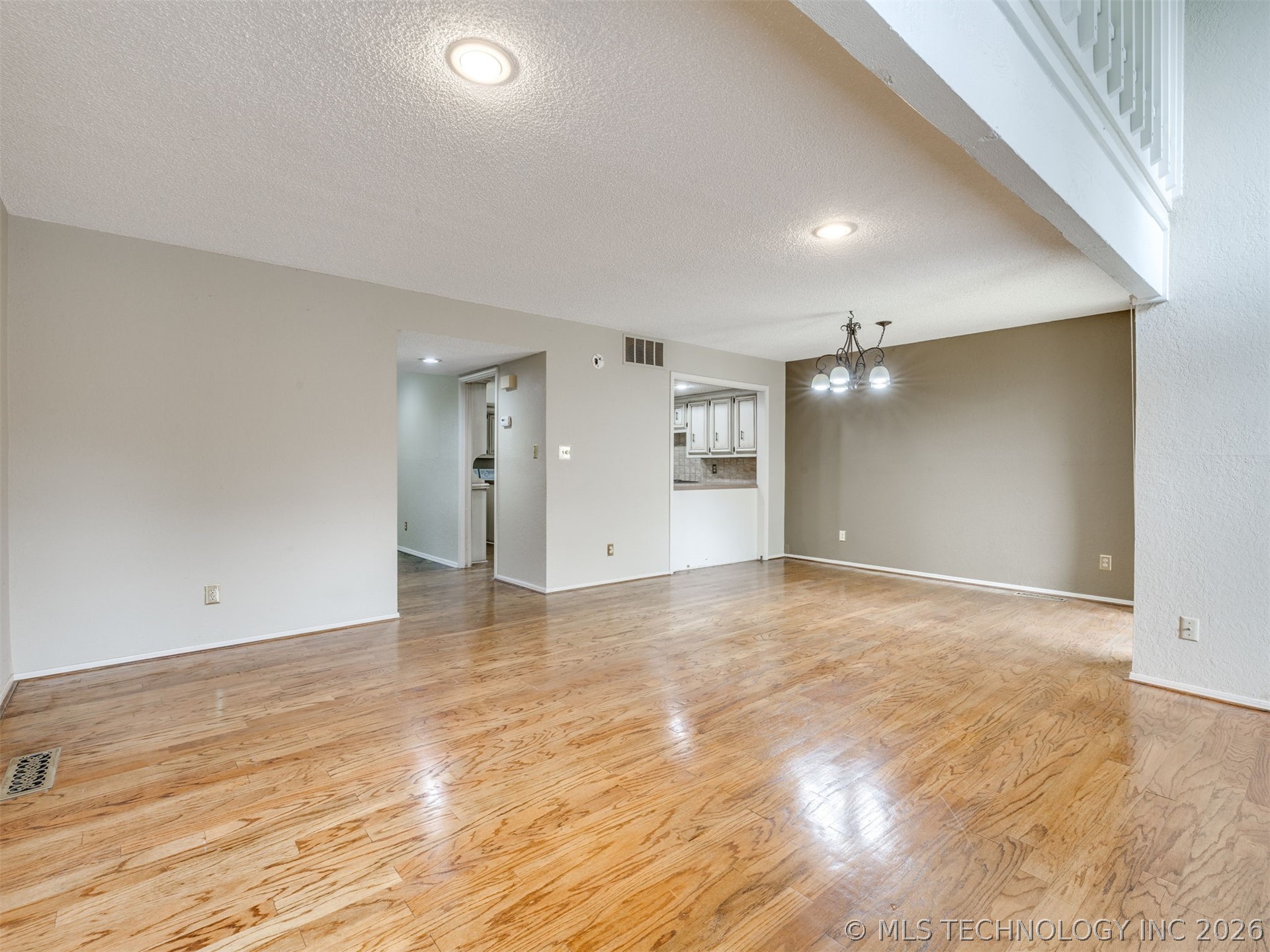 5929 S Atlanta Avenue 5929