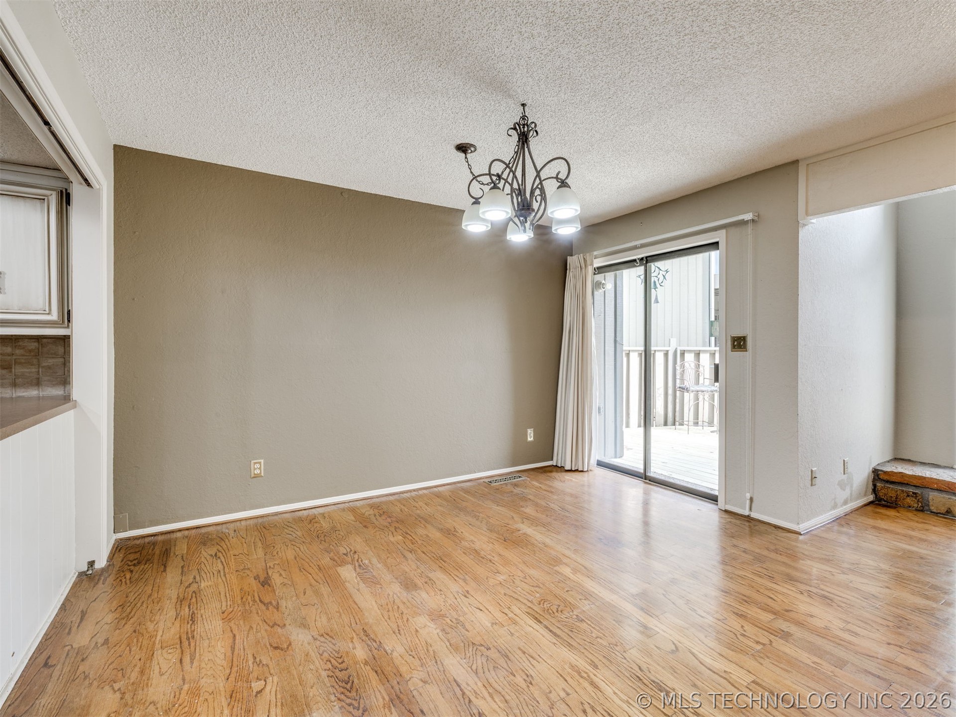 5929 S Atlanta Avenue 5929
