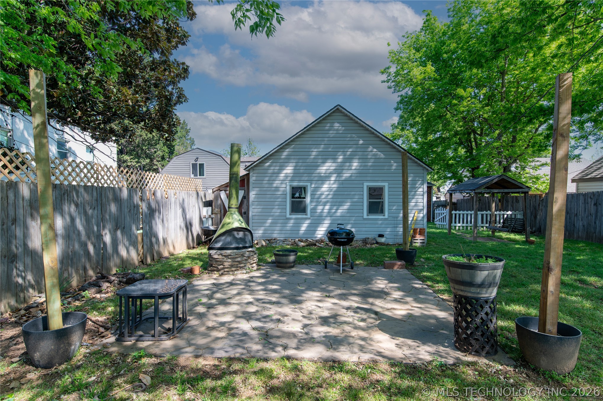 3520 E 12th Place