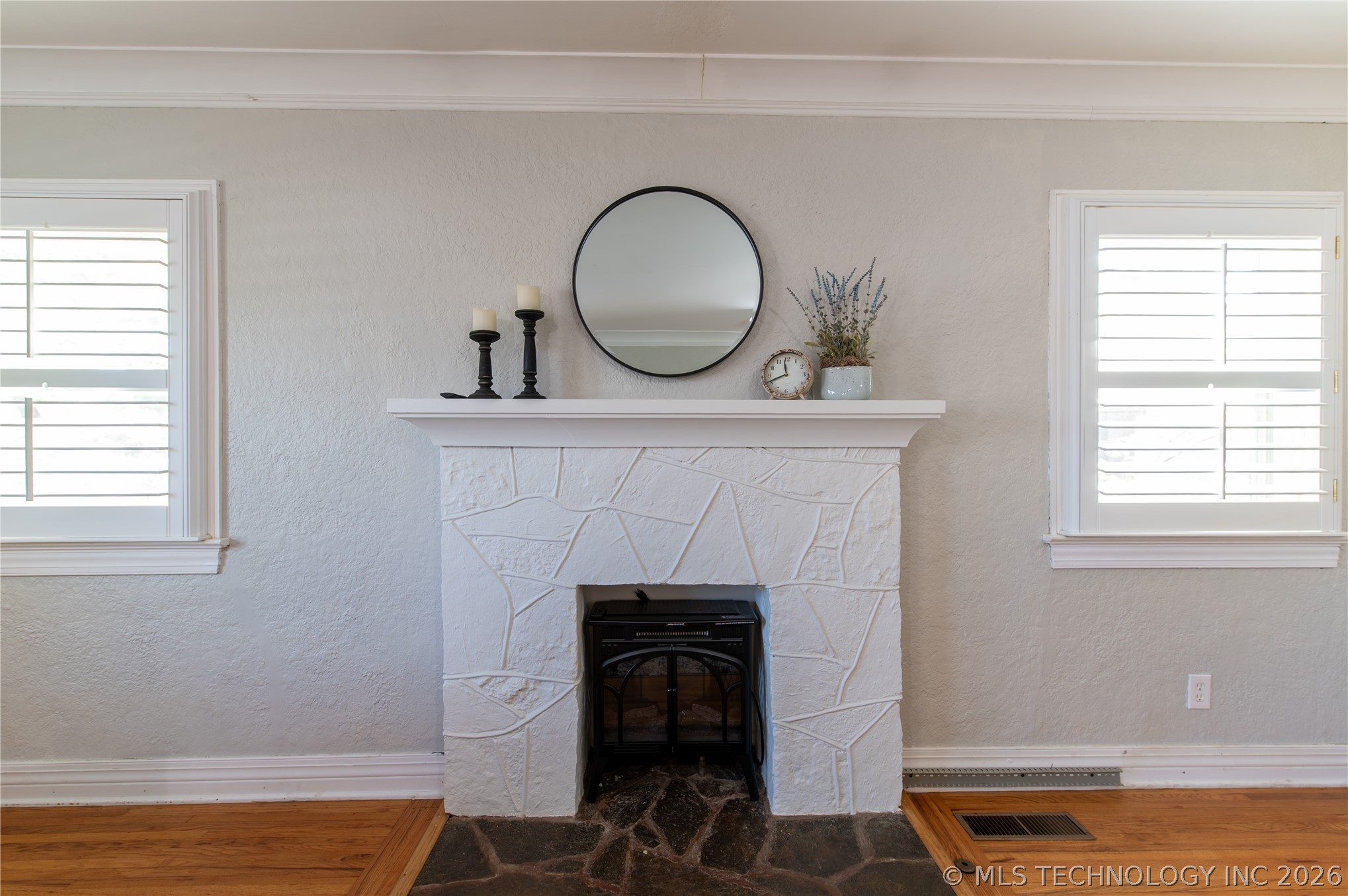 3520 E 12th Place