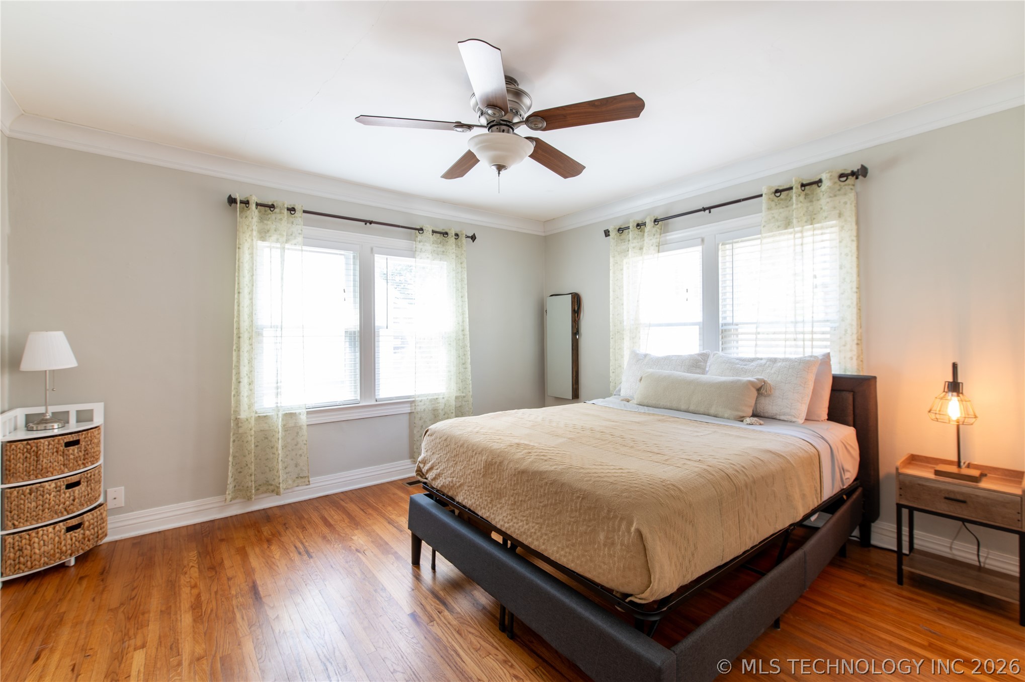 3520 E 12th Place