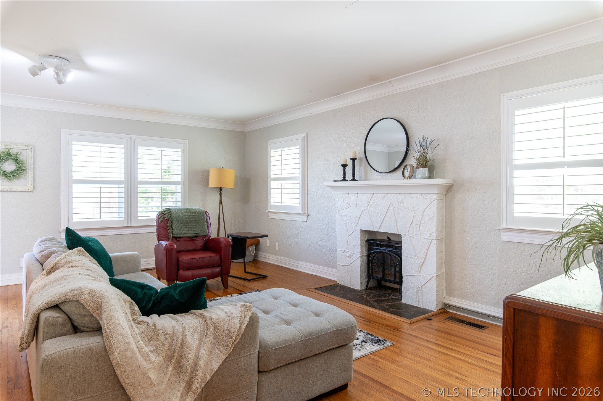 3520 E 12th Place