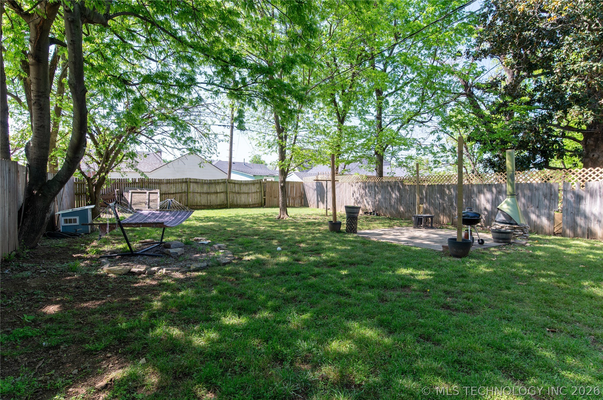 3520 E 12th Place